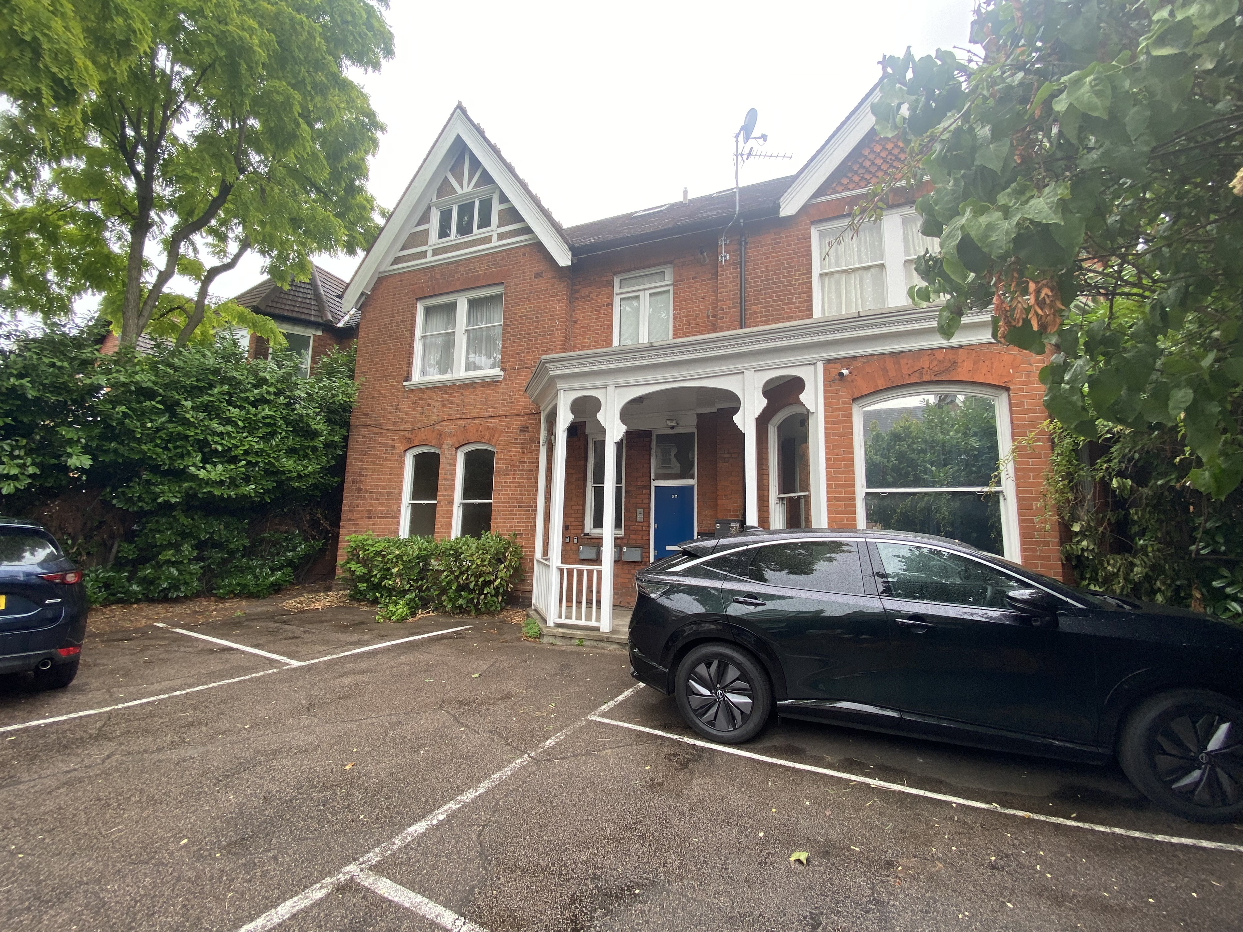 VACANT - Leasehold Self Contained Ground Floor Flat