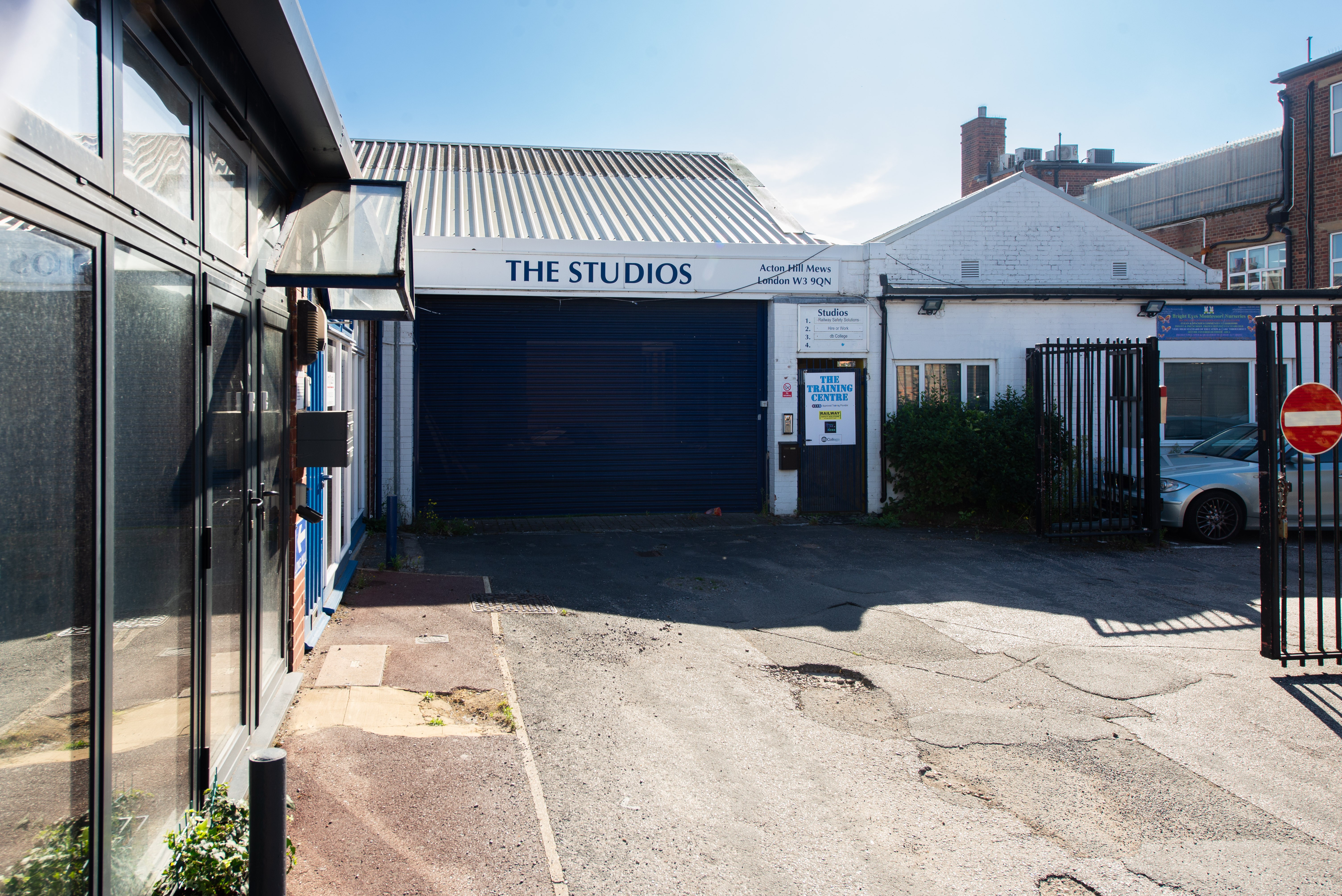 Vacant Freehold Warehouse / Workshop Unit