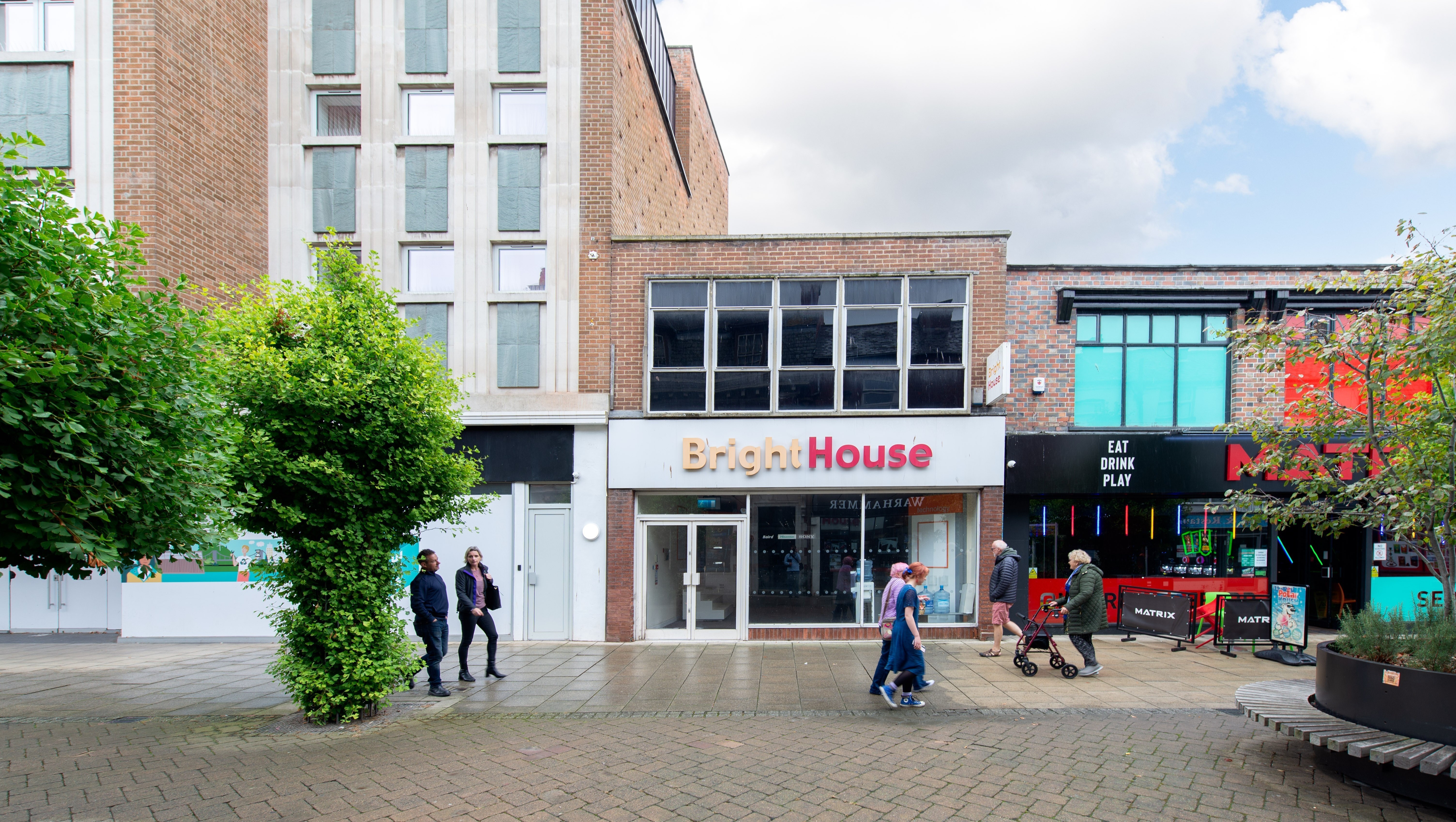 Vacant Freehold Shop with Planning Consent