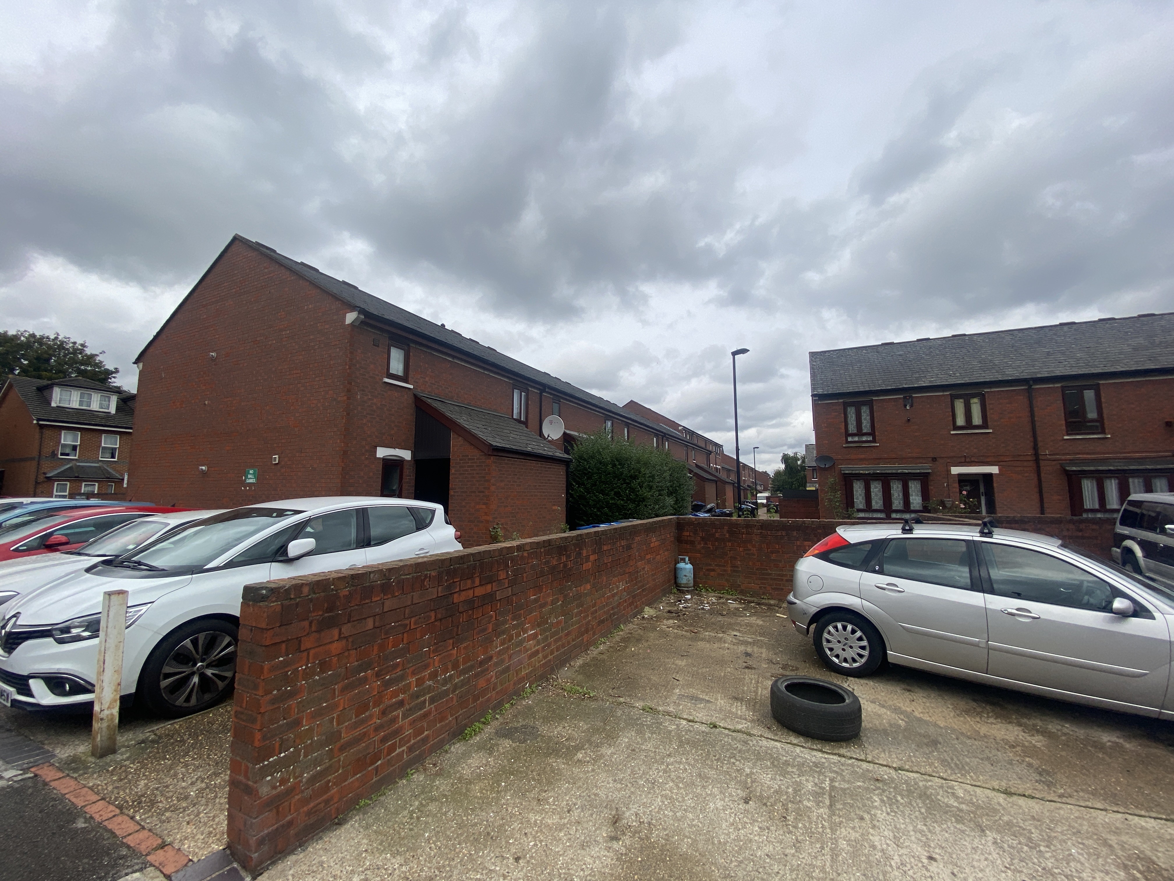 INVESTMENT - Leasehold Self Contained Ground Floor Flat