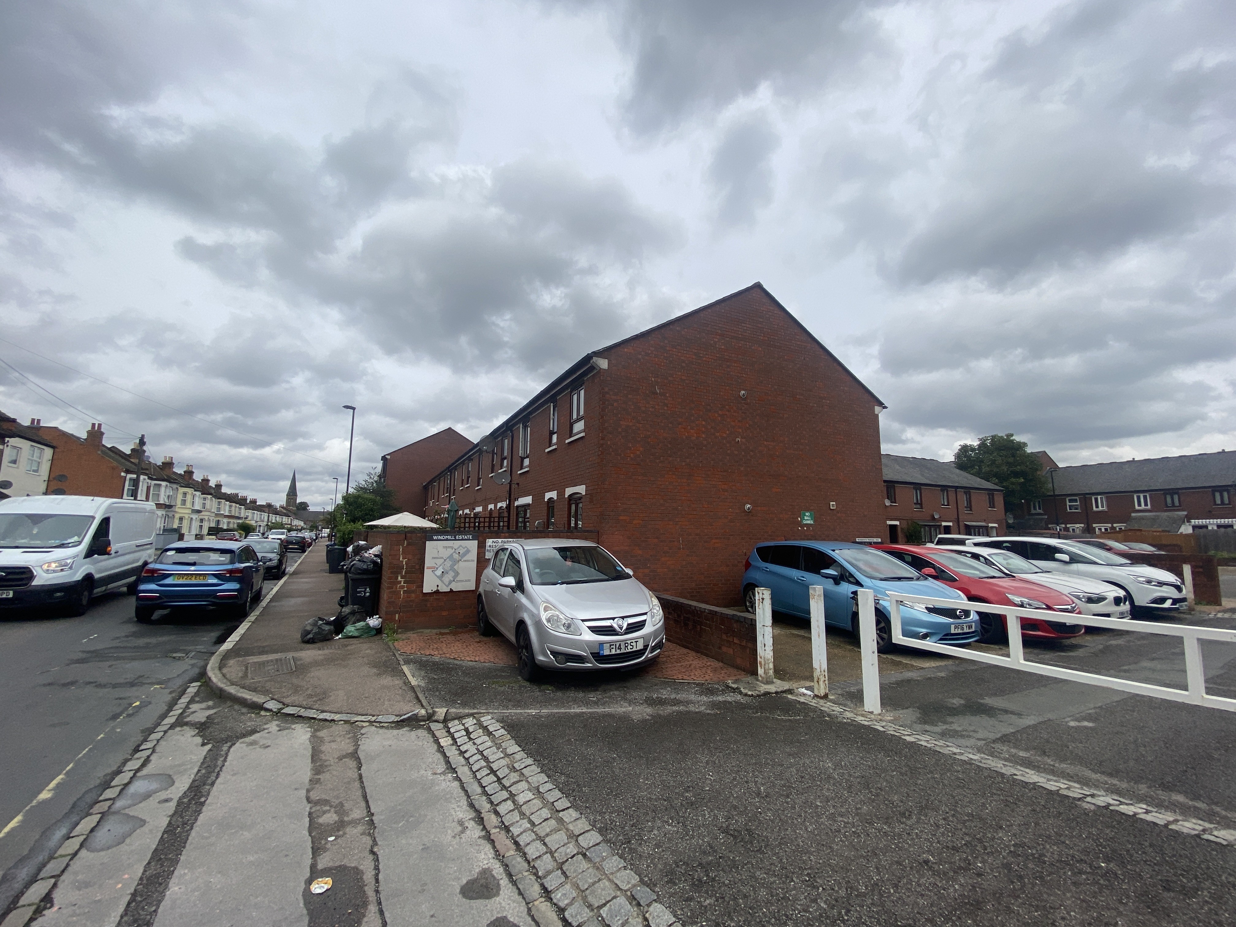 INVESTMENT - Leasehold Self Contained Ground Floor Flat