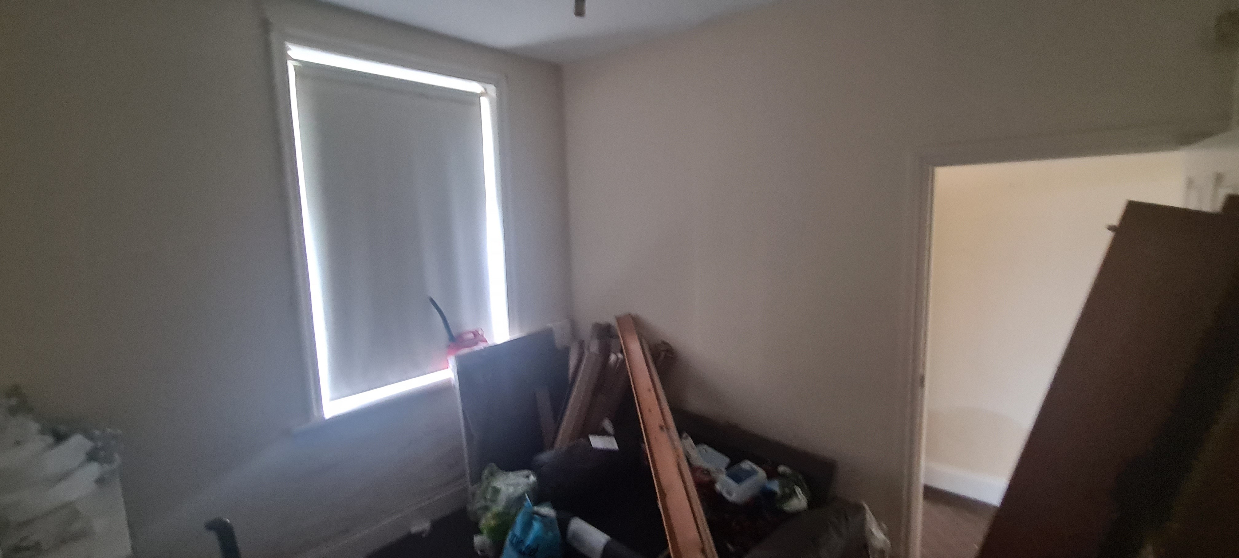 VACANT - Freehold Mid Terrace House