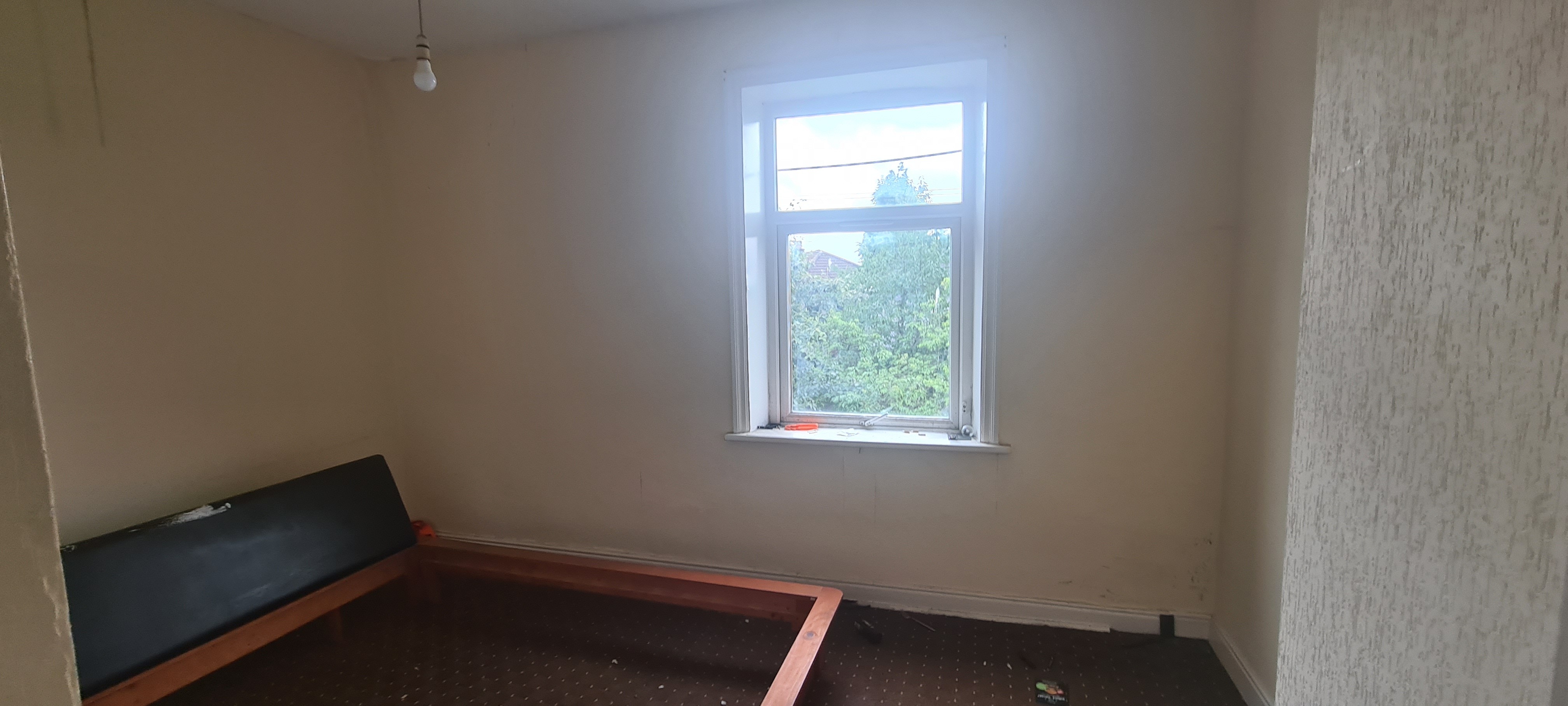 VACANT - Freehold Mid Terrace House