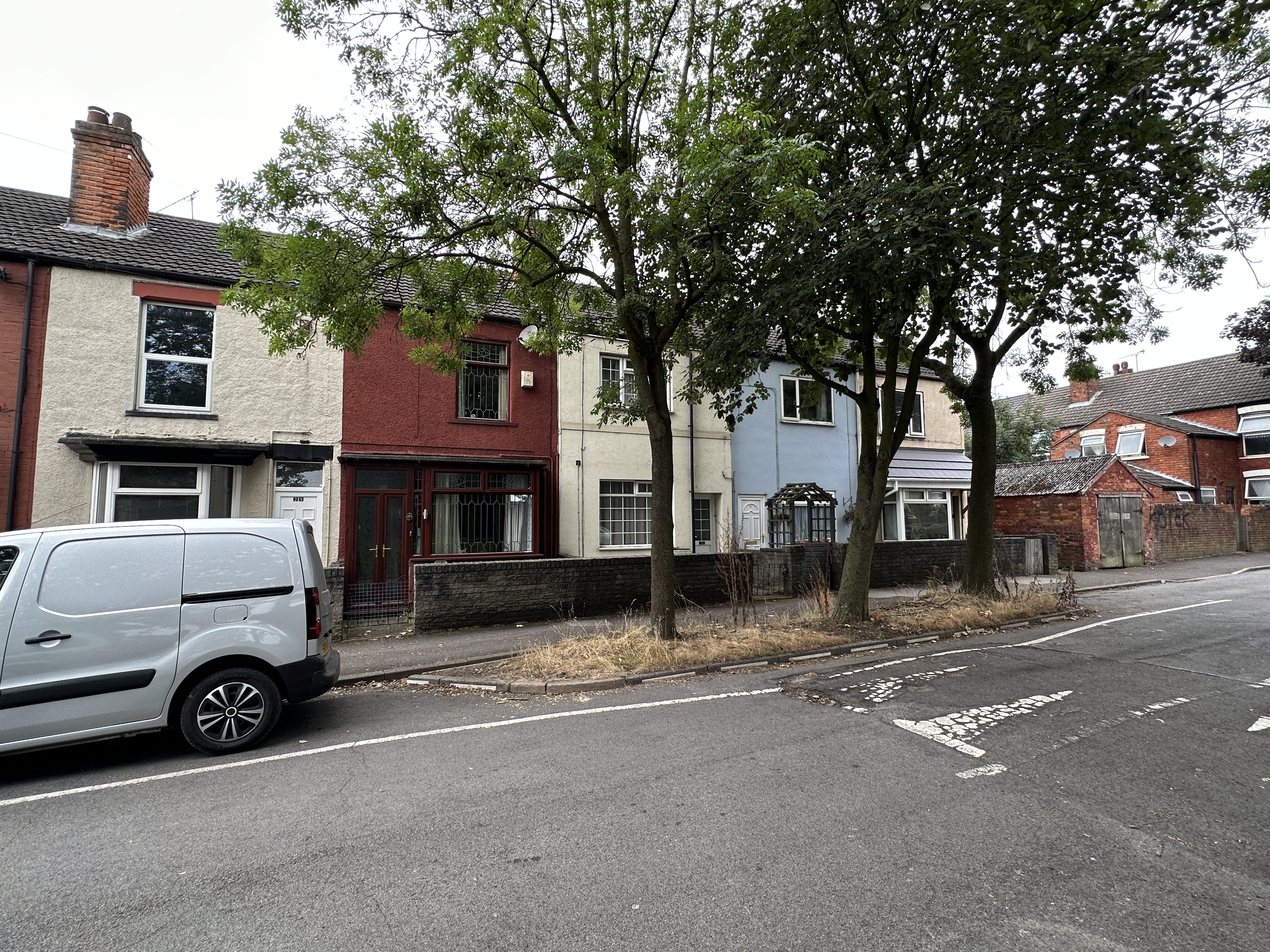 VACANT - Freehold Mid Terrace Building 