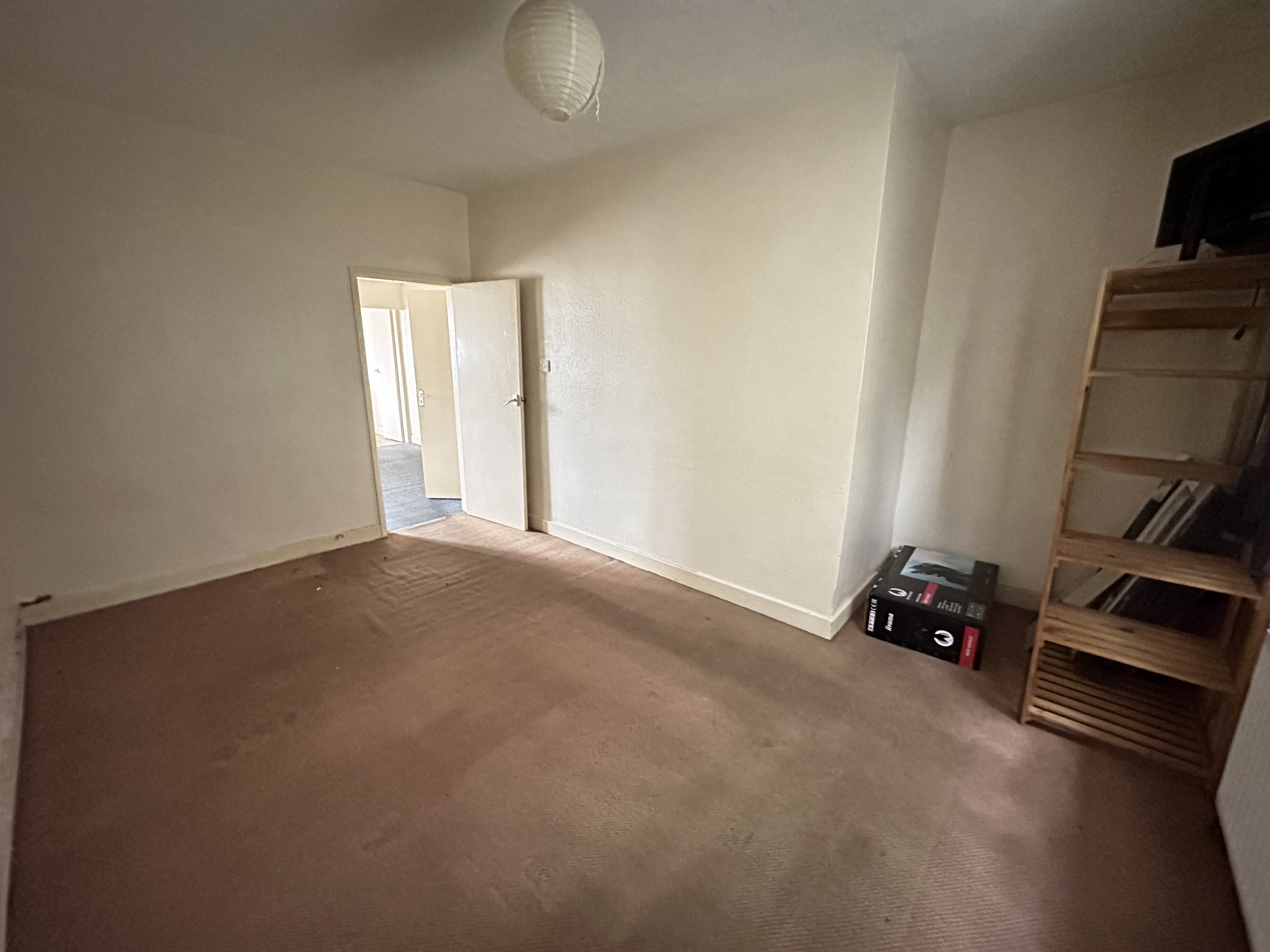 VACANT - Freehold Mid Terrace Building 