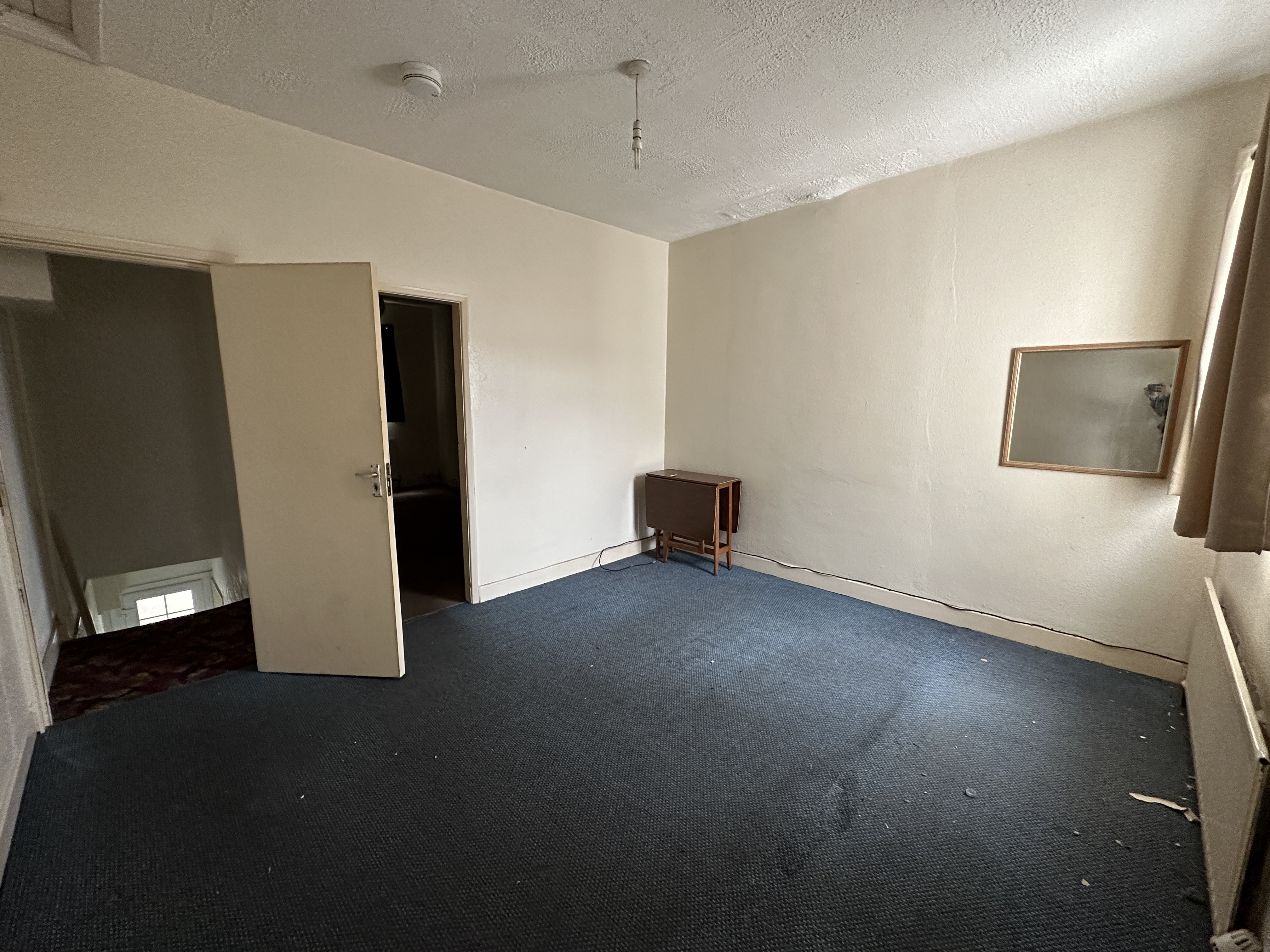 VACANT - Freehold Mid Terrace Building 