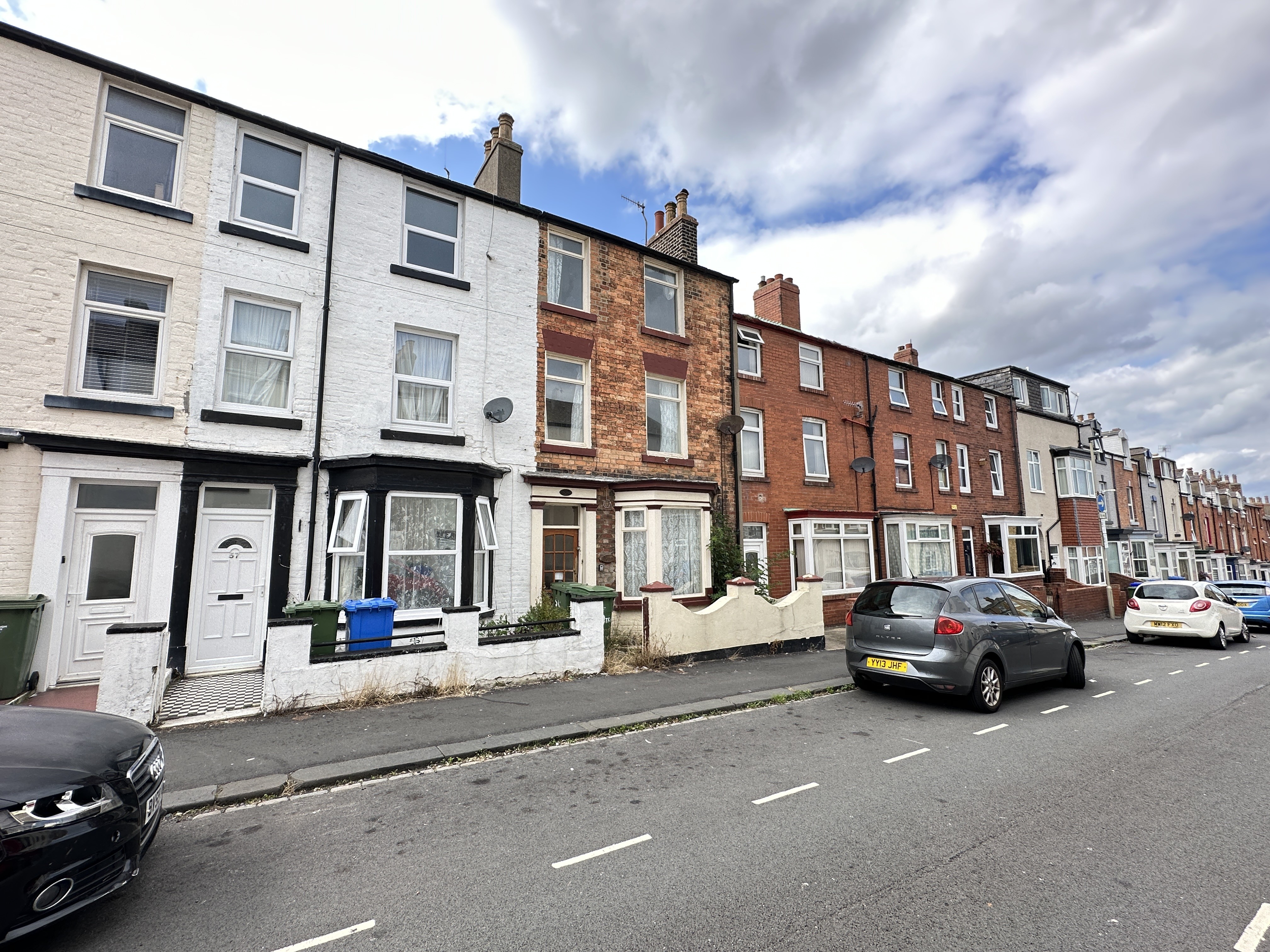  Freehold Mid Terrace Building