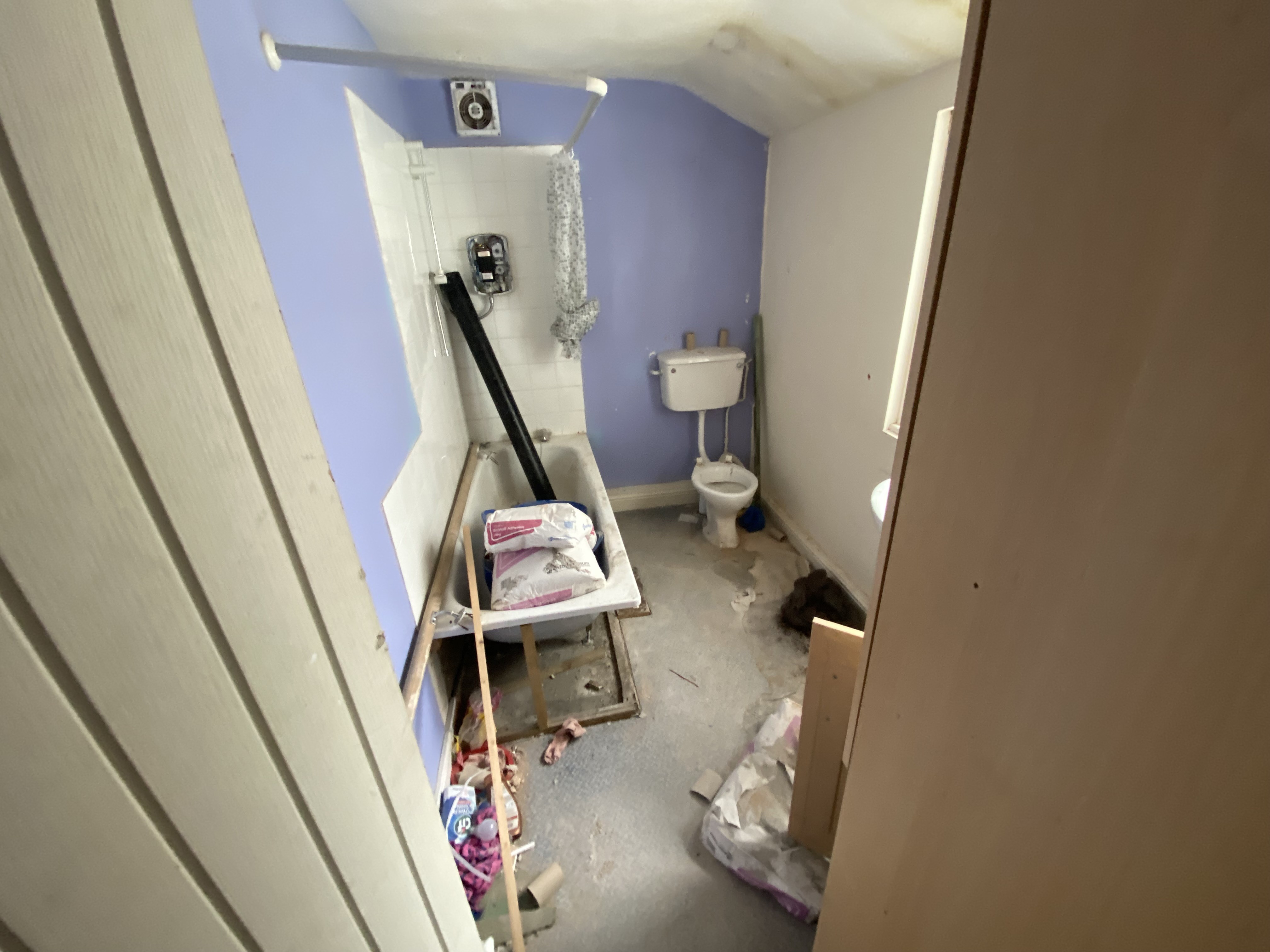 VACANT - Freehold Mid Terrace Building