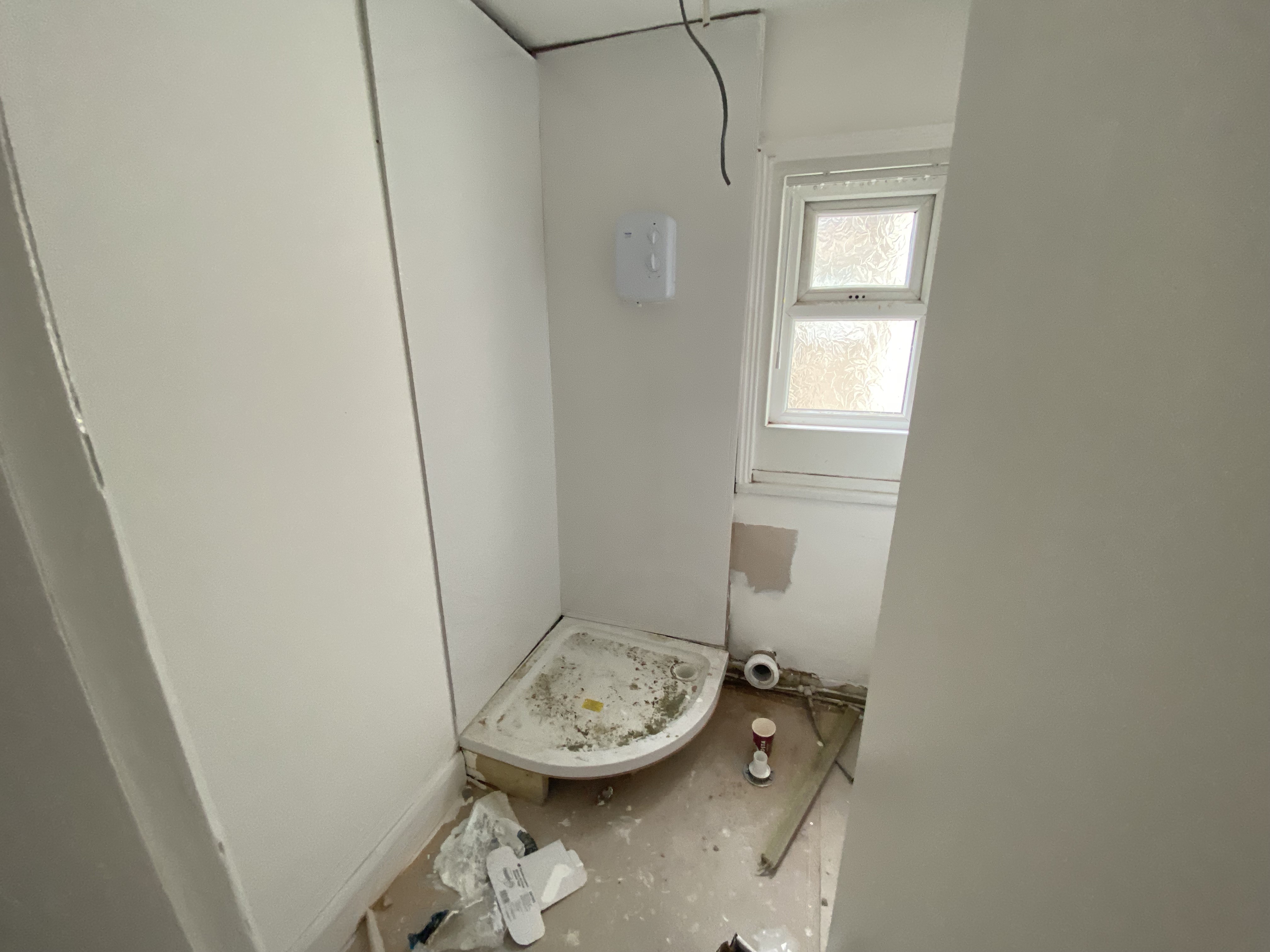 VACANT - Freehold Mid Terrace Building