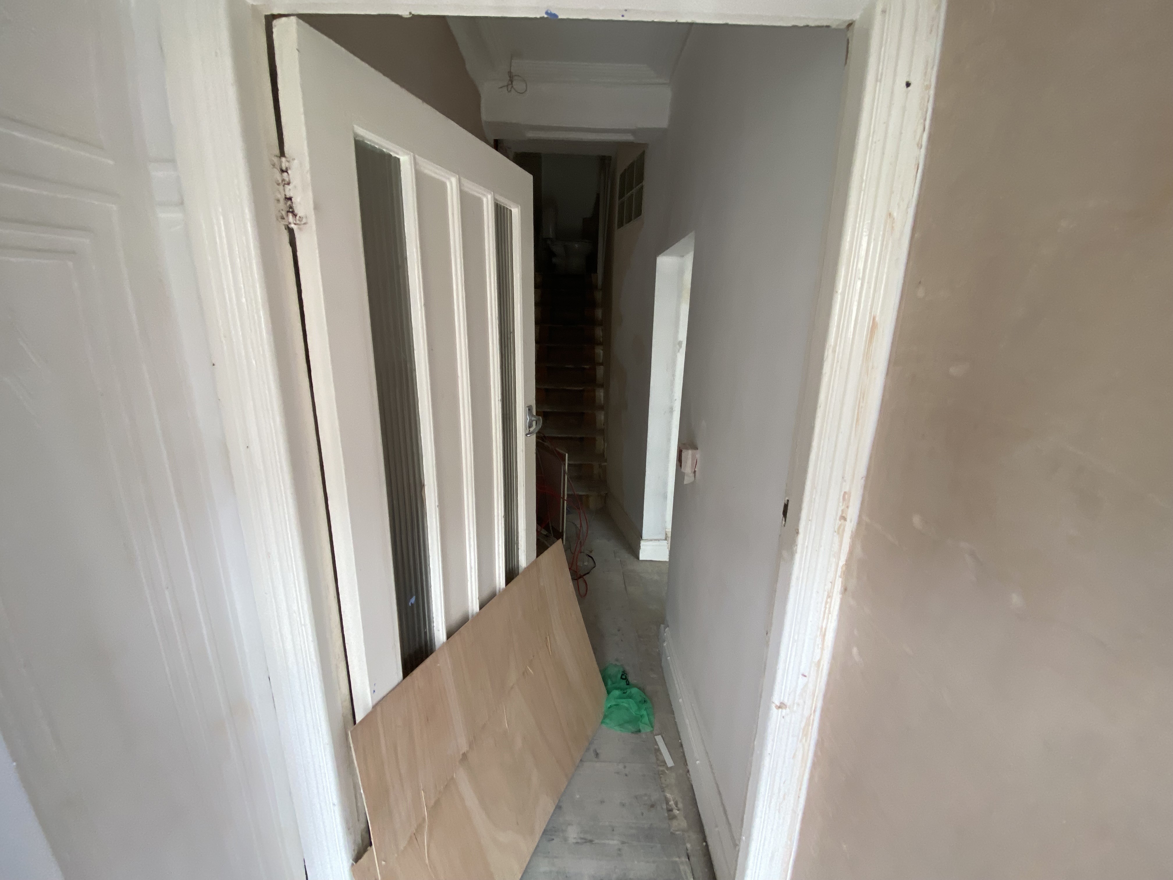 VACANT - Freehold Mid Terrace Building