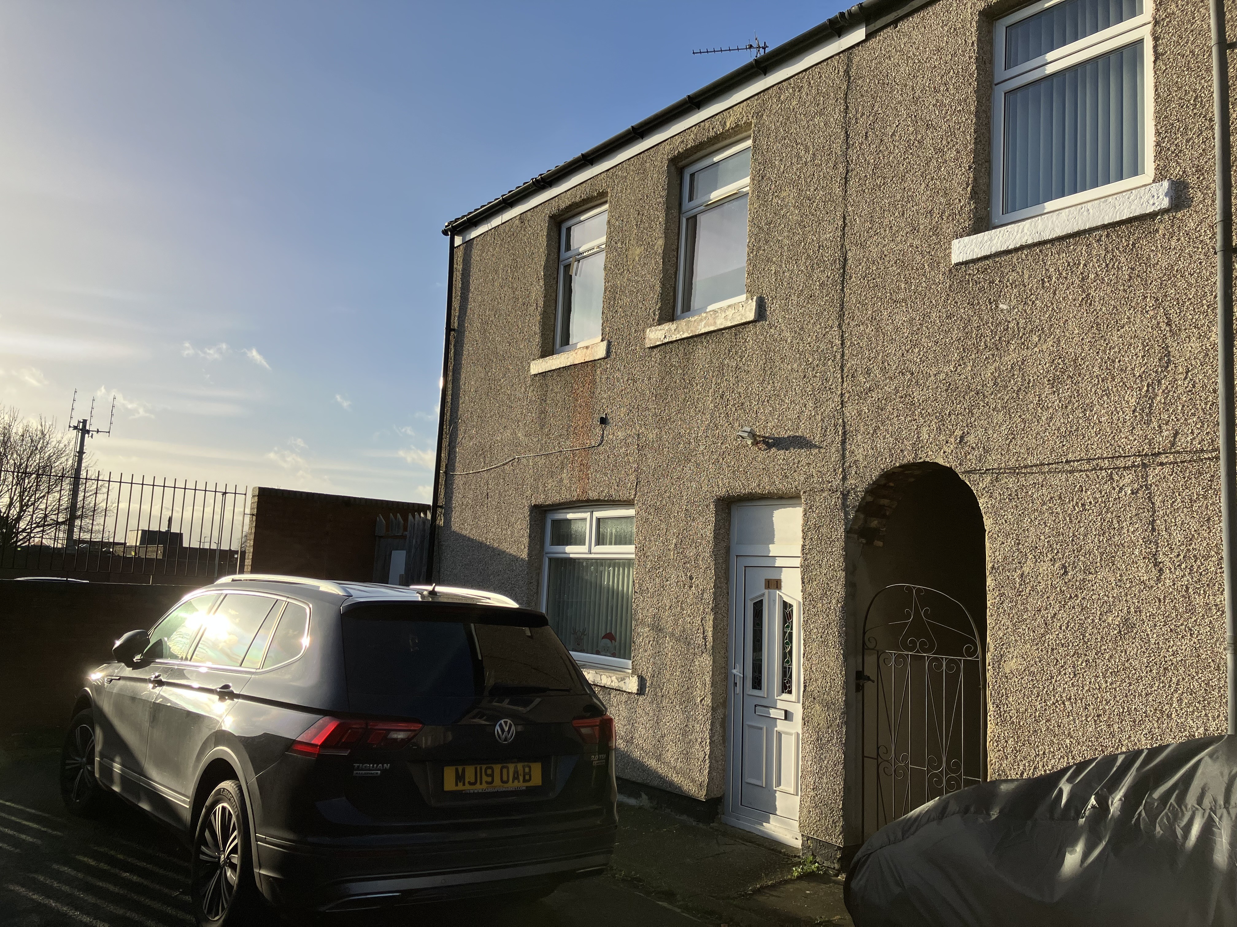 INVESTMENT - Freehold Mid Terrace House