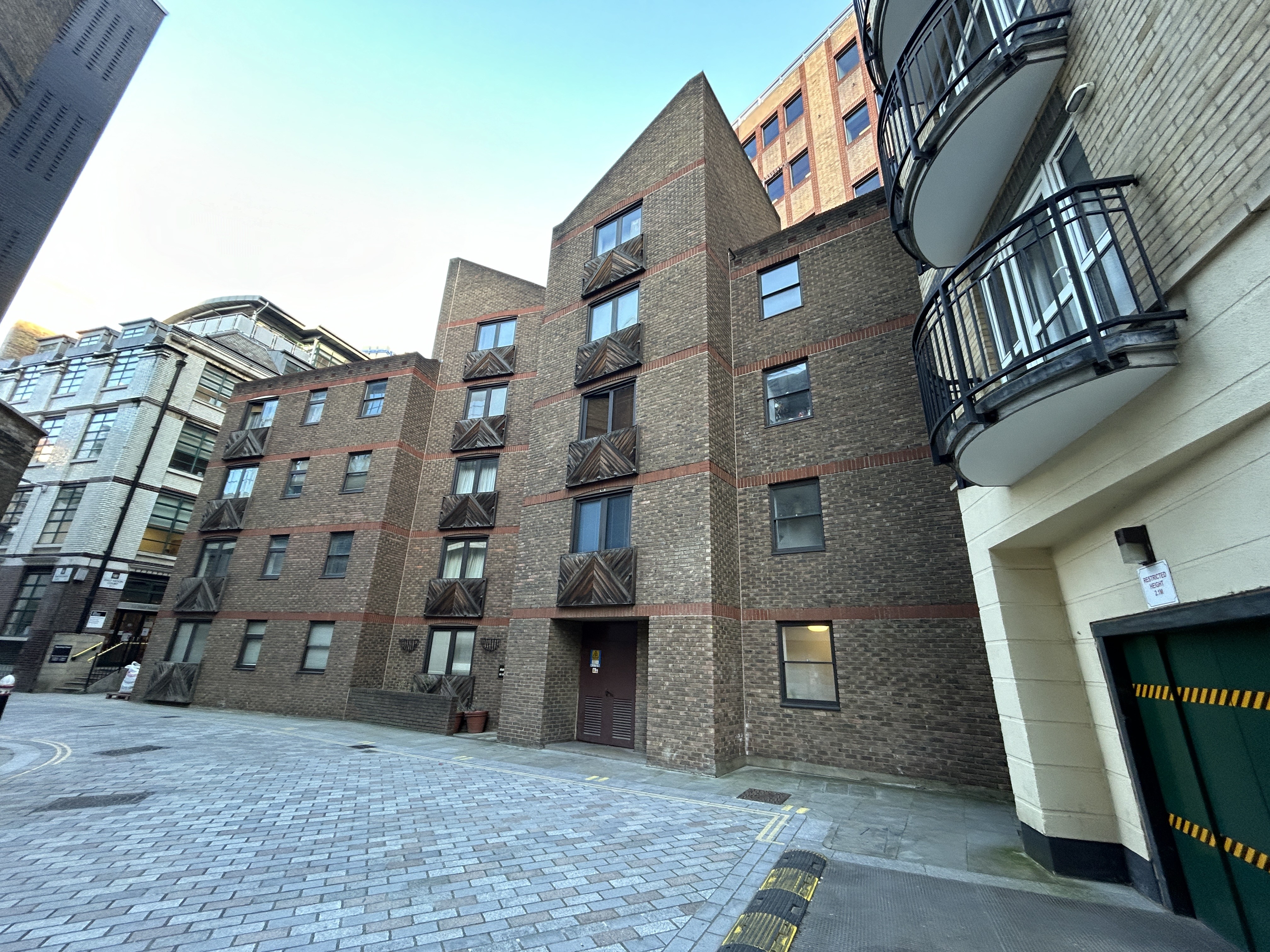 VACANT - Leasehold Self Contained Grouynd Floor Flat