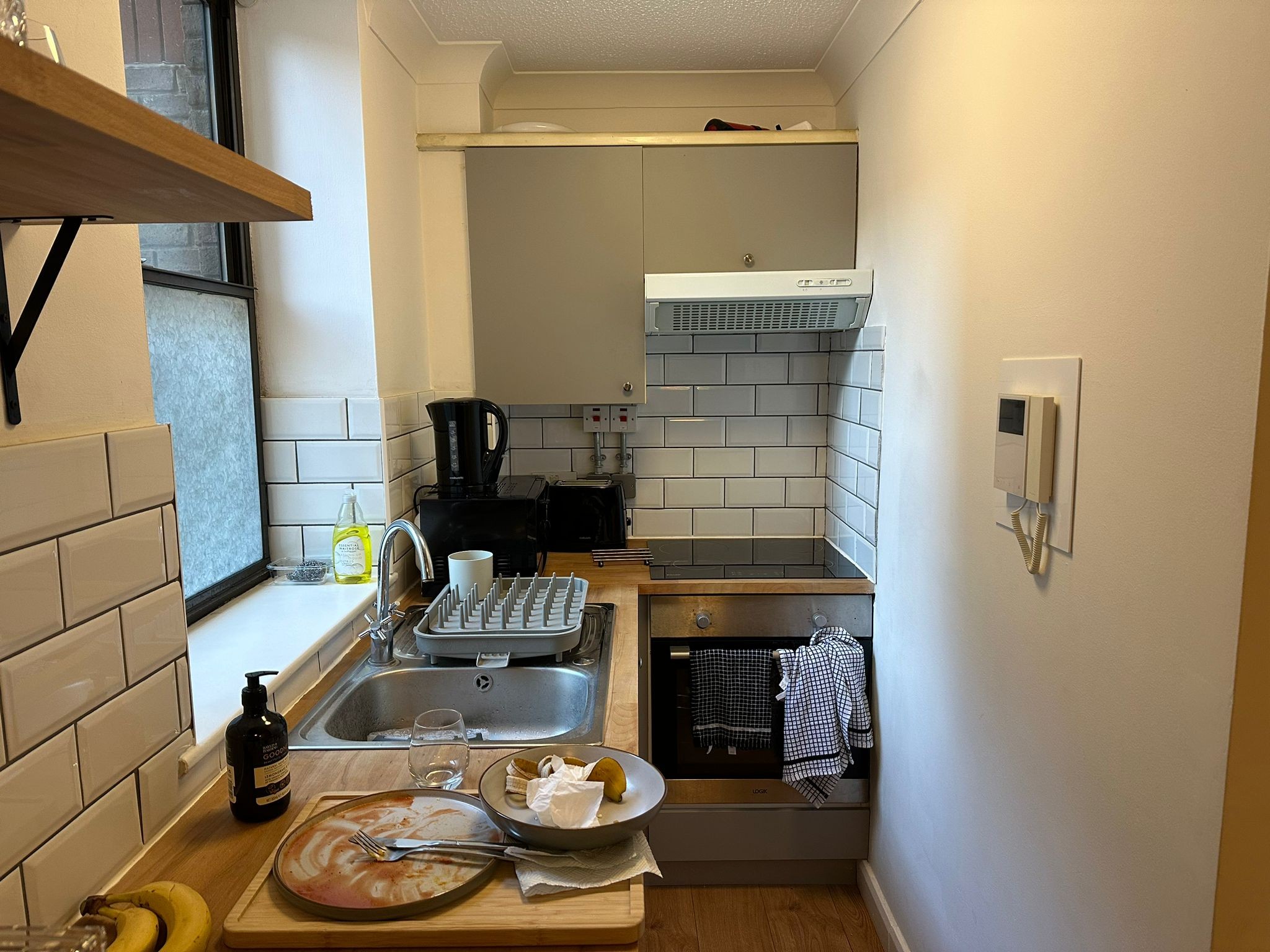 VACANT - Leasehold Self Contained Grouynd Floor Flat