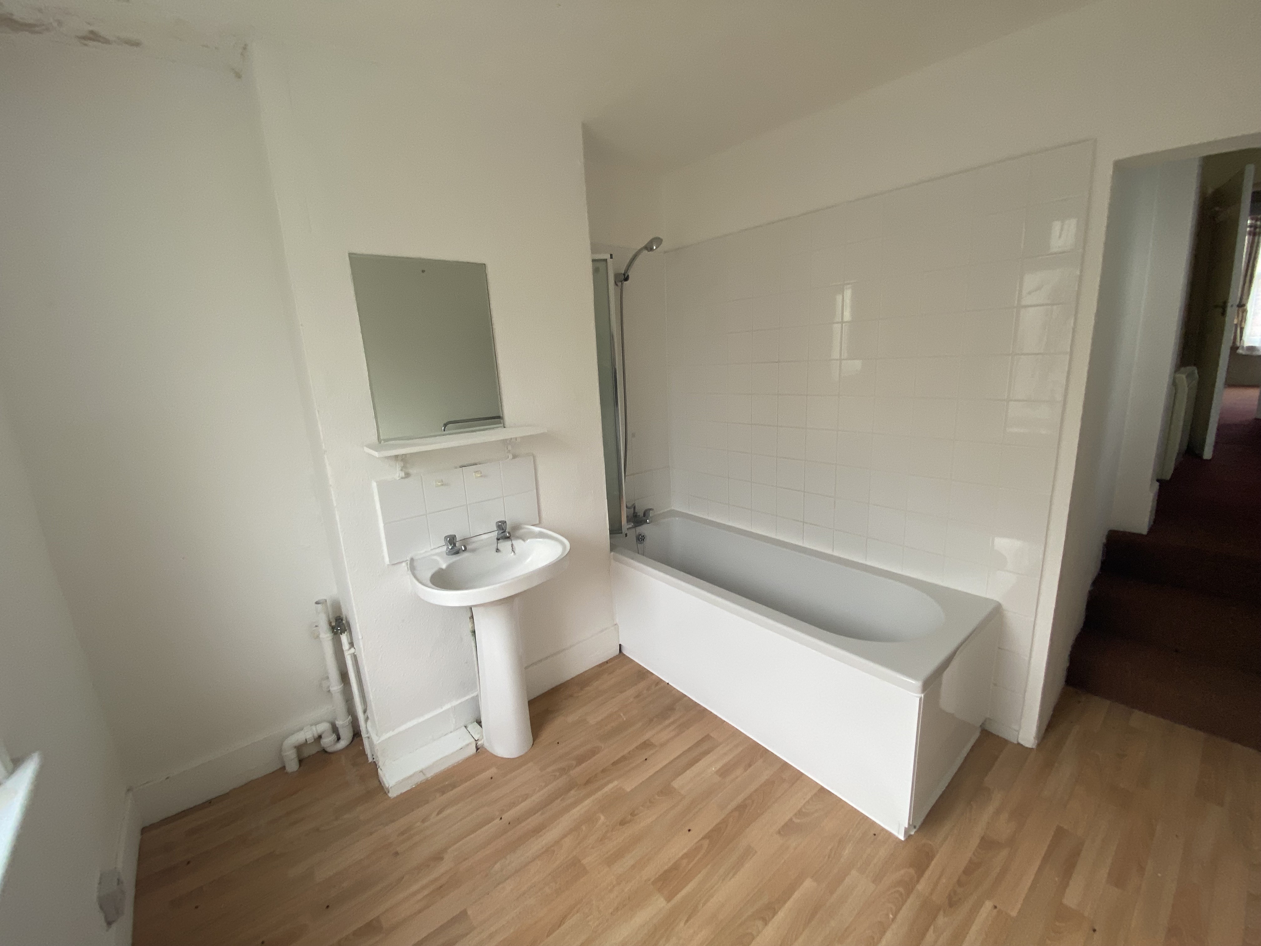 VACANT - Leasehold Self Contained First Floor Flat