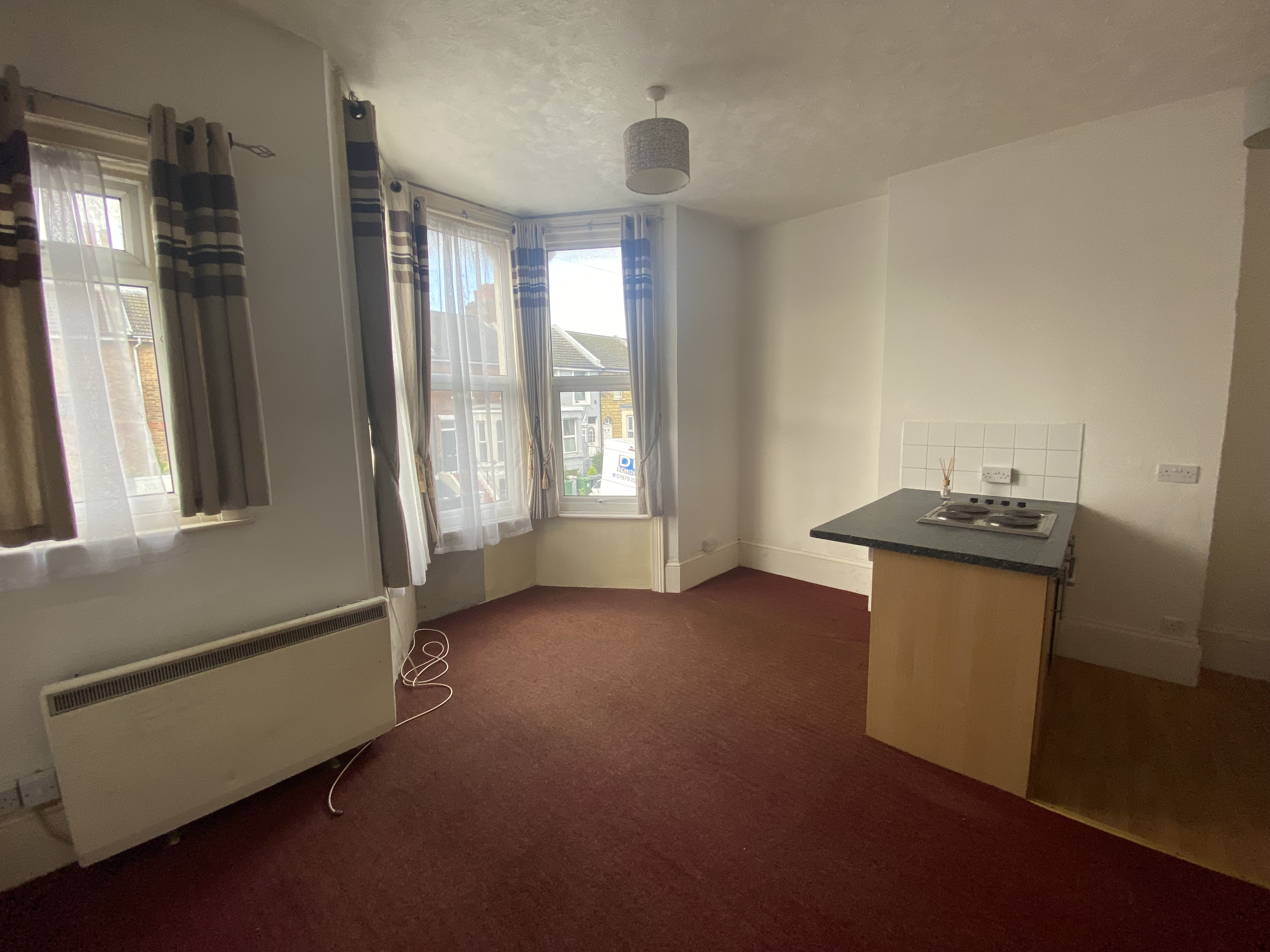 VACANT - Leasehold Self Contained First Floor Flat