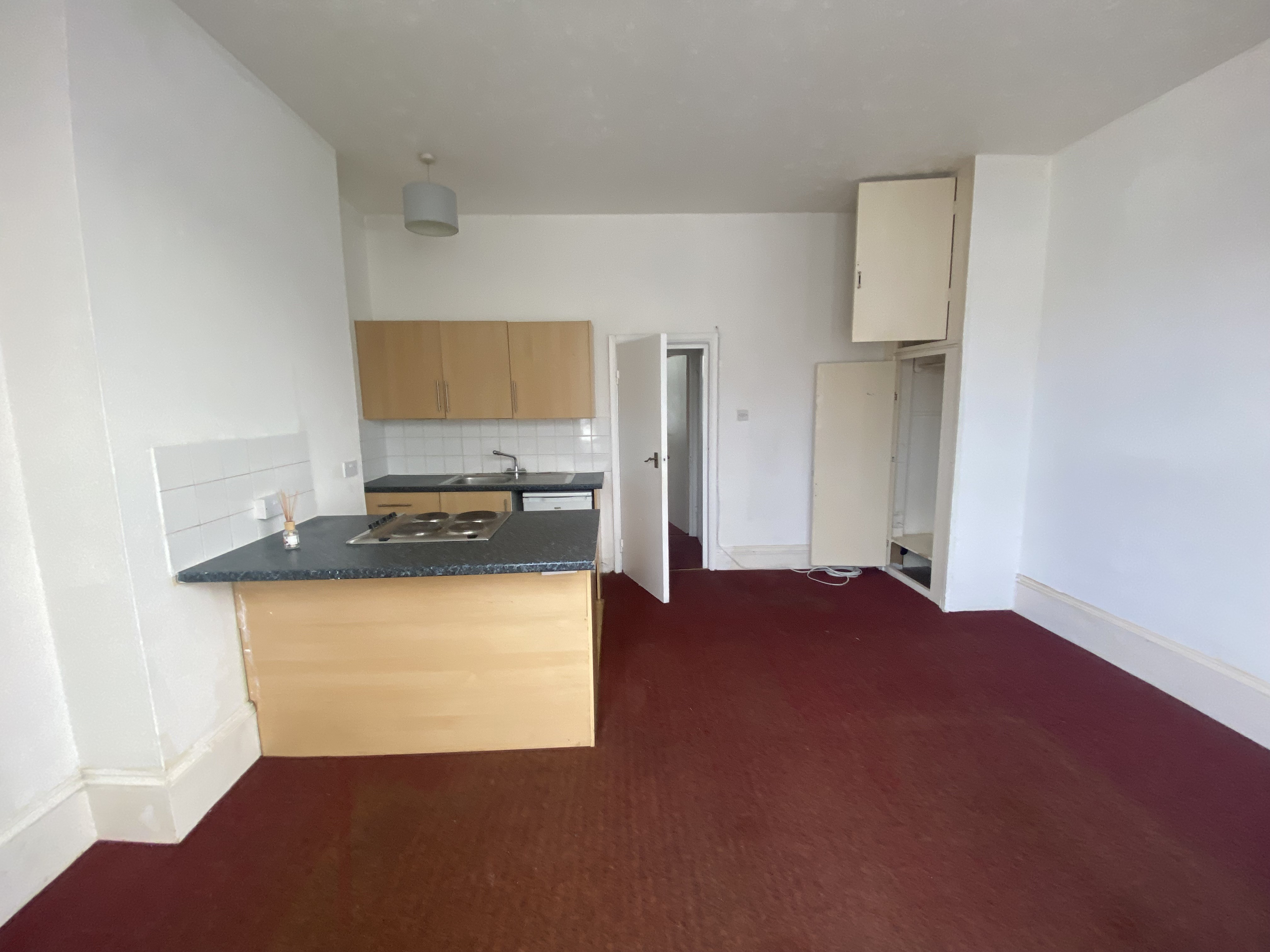 VACANT - Leasehold Self Contained First Floor Flat