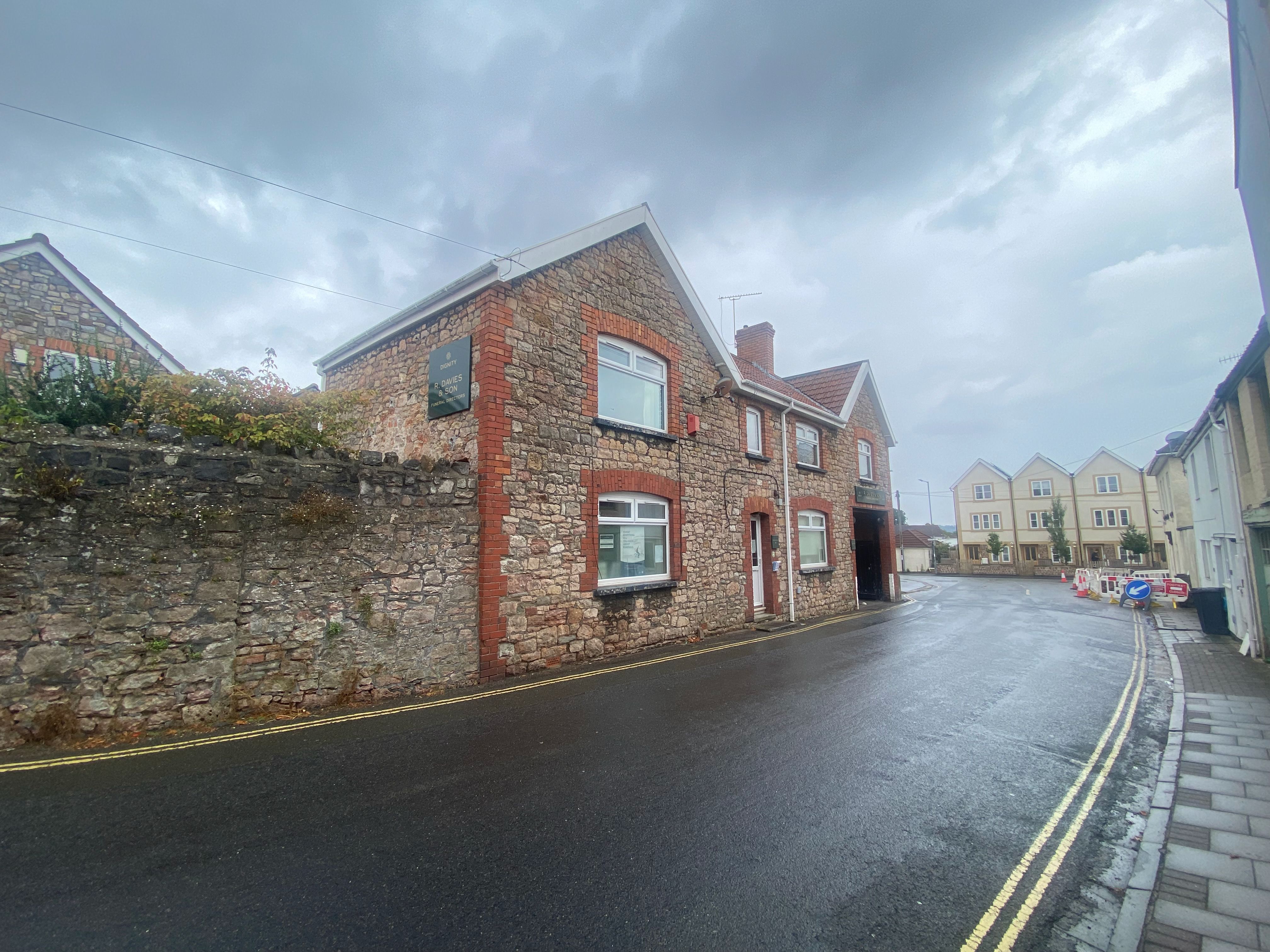 VACANT - Long Leasehold Self Contained First Floor Flat