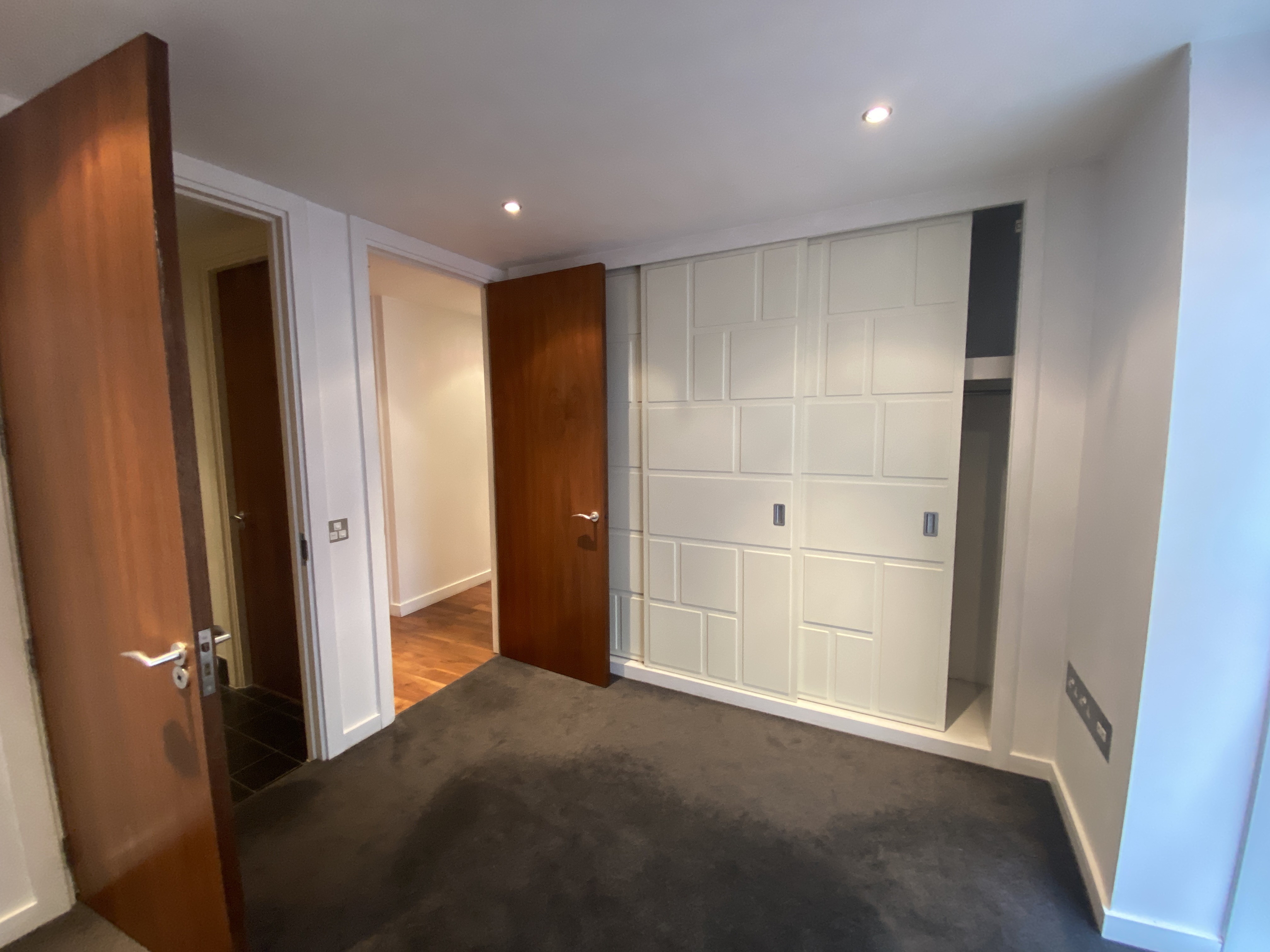 VACANT - Leasehold Self Contained Third Floor Flat