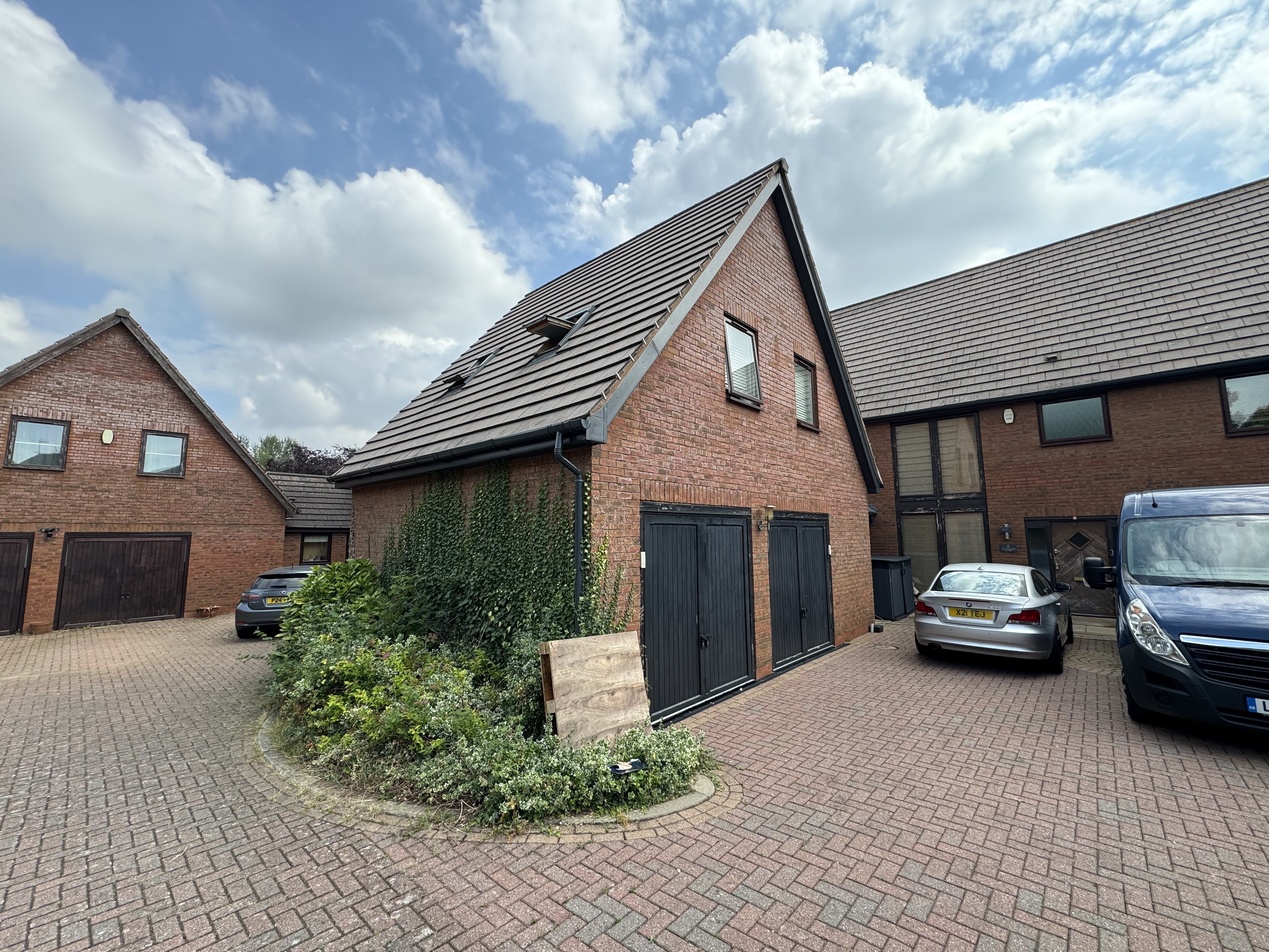 VACANT - Freehold Detached House