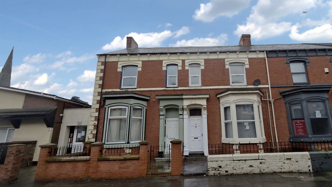 VACANT - Freehold Terrace House