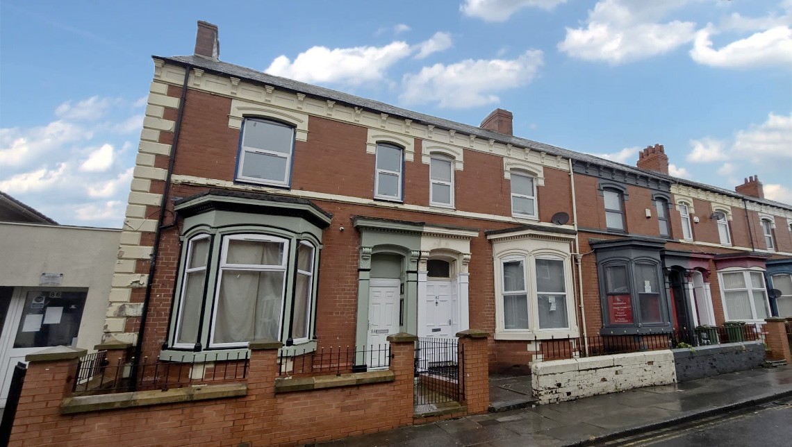 VACANT - Freehold Terrace House