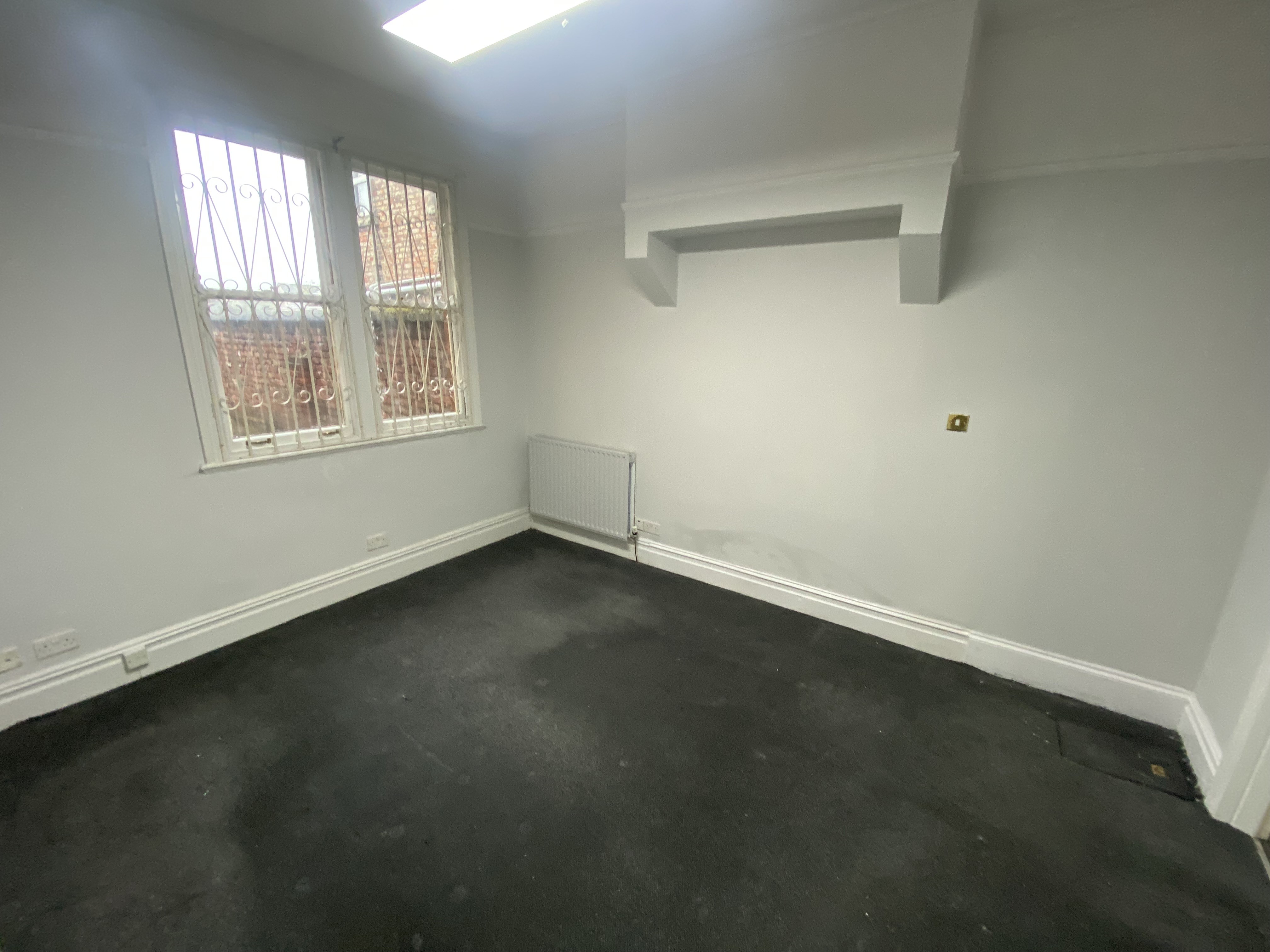 VACANT - Freehold Terrace House