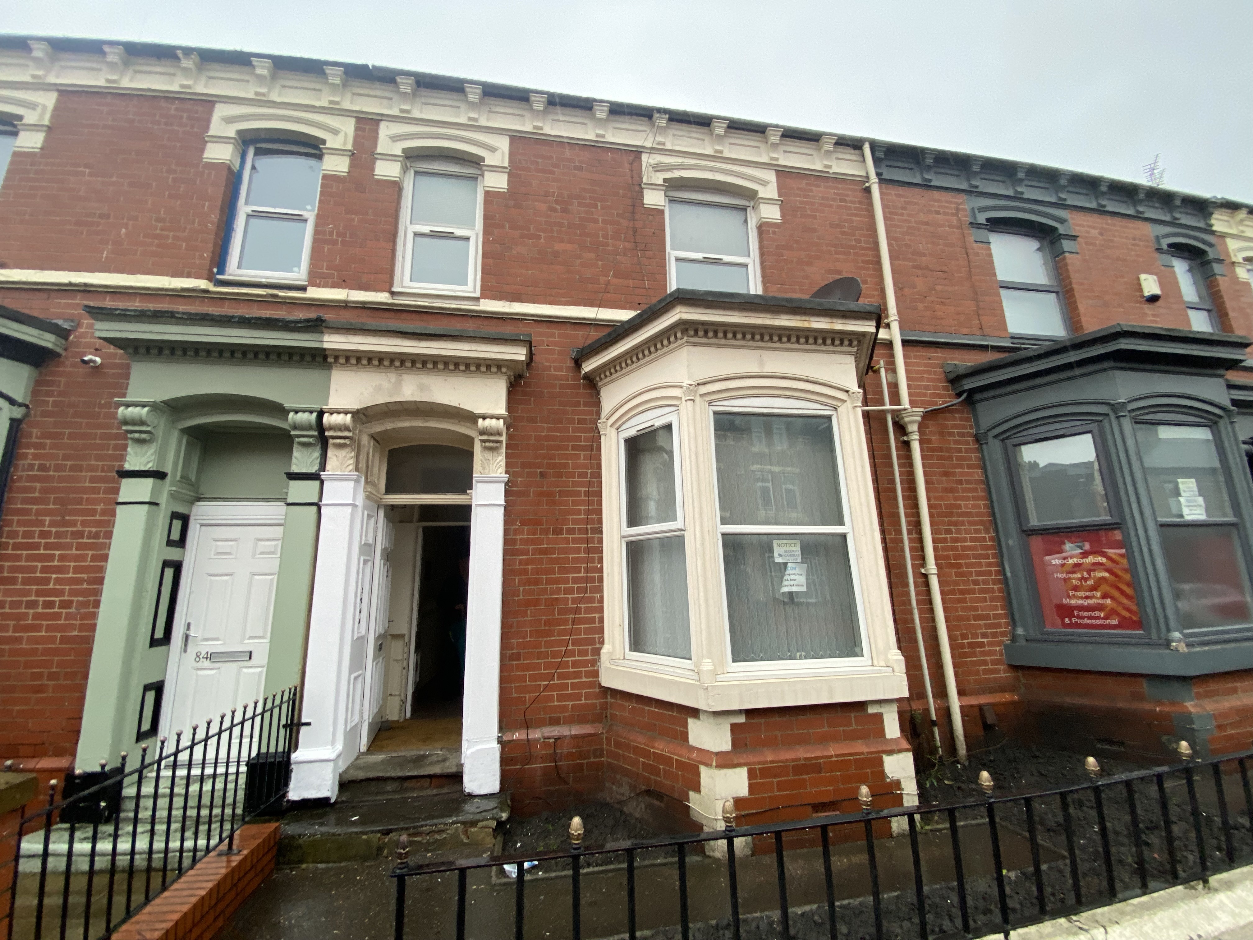 VACANT - Freehold Terrace House