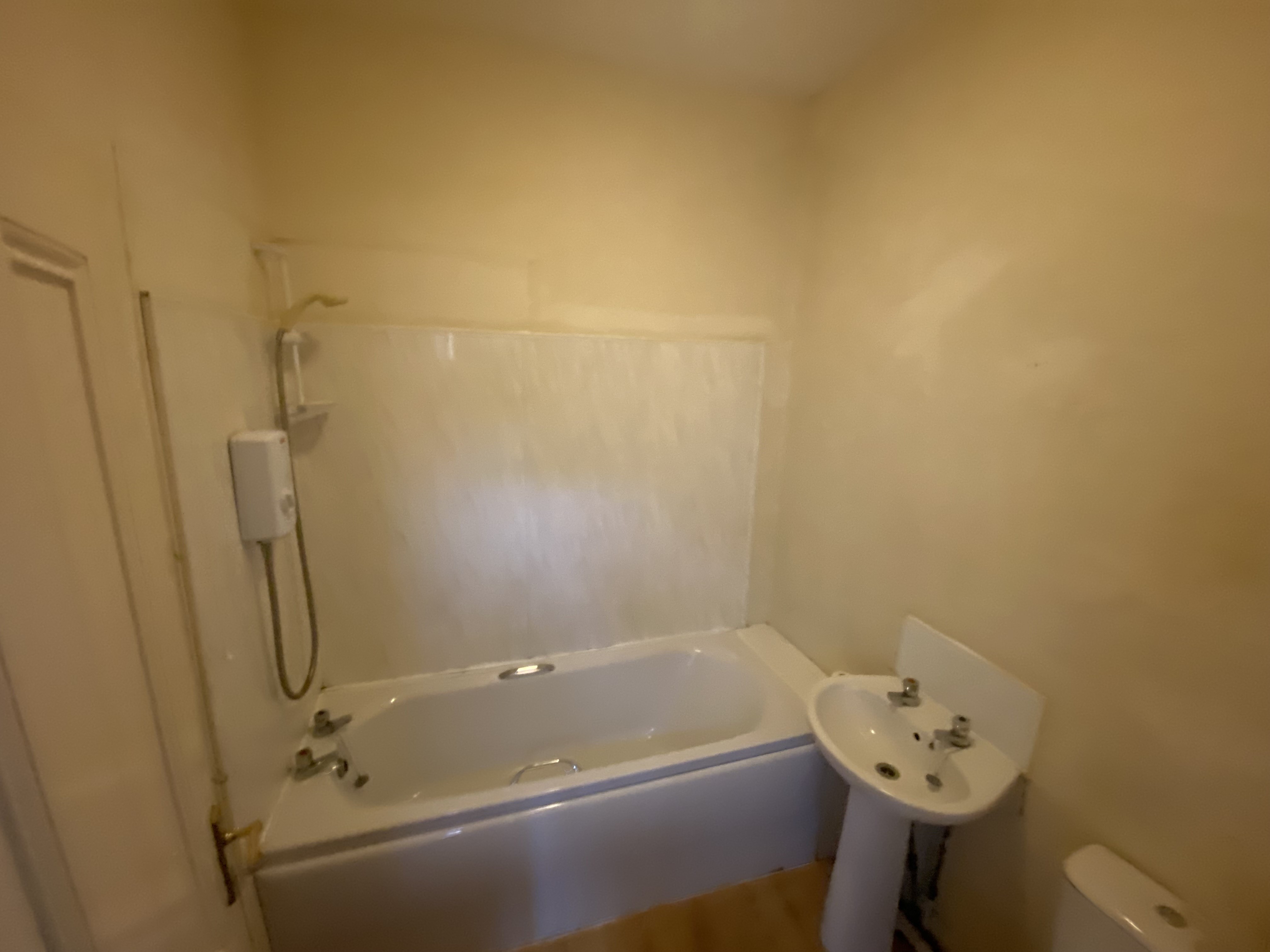 VACANT - Freehold Terrace House
