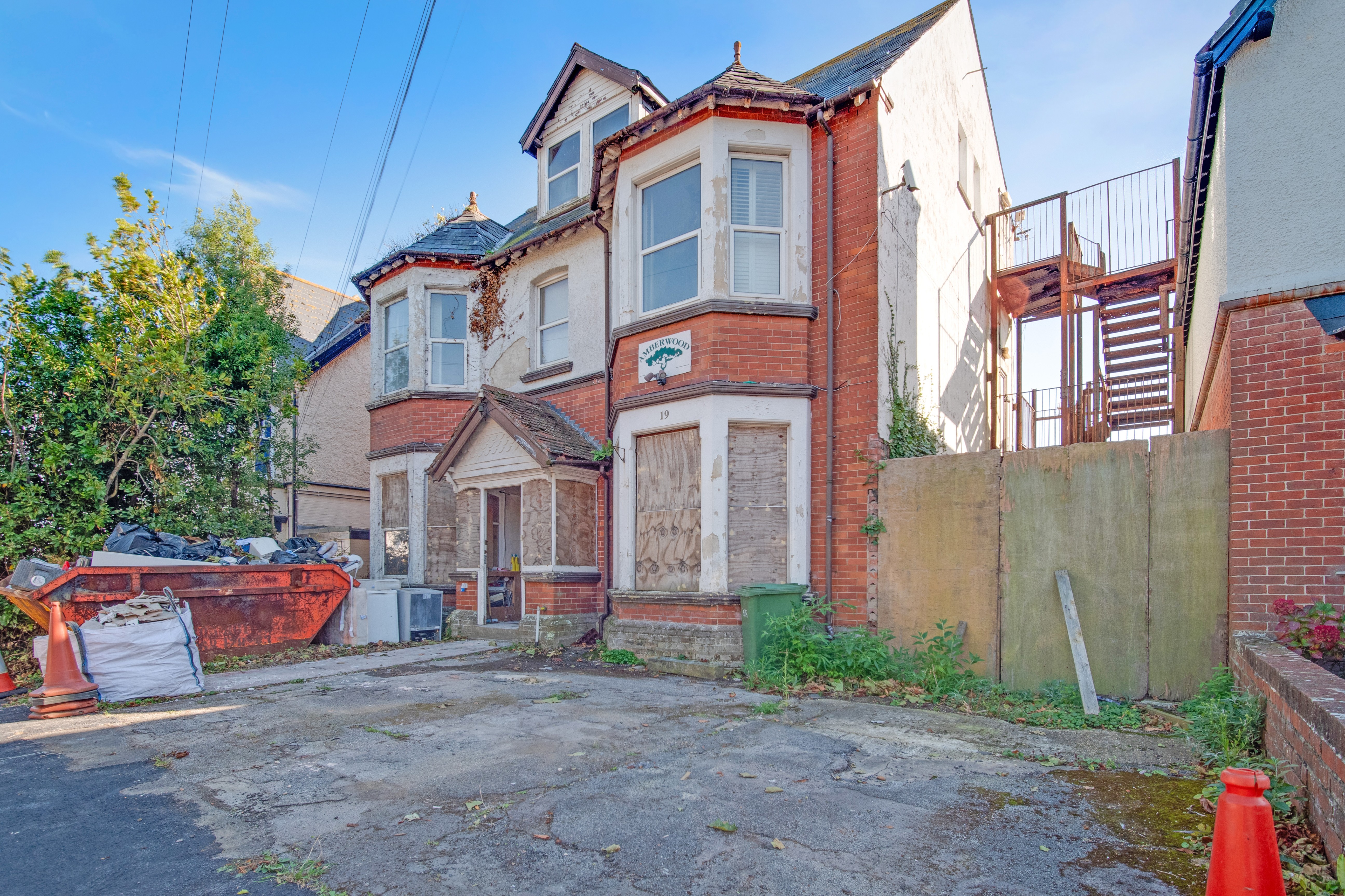 VACANT - Substantial Detached Freehold Building