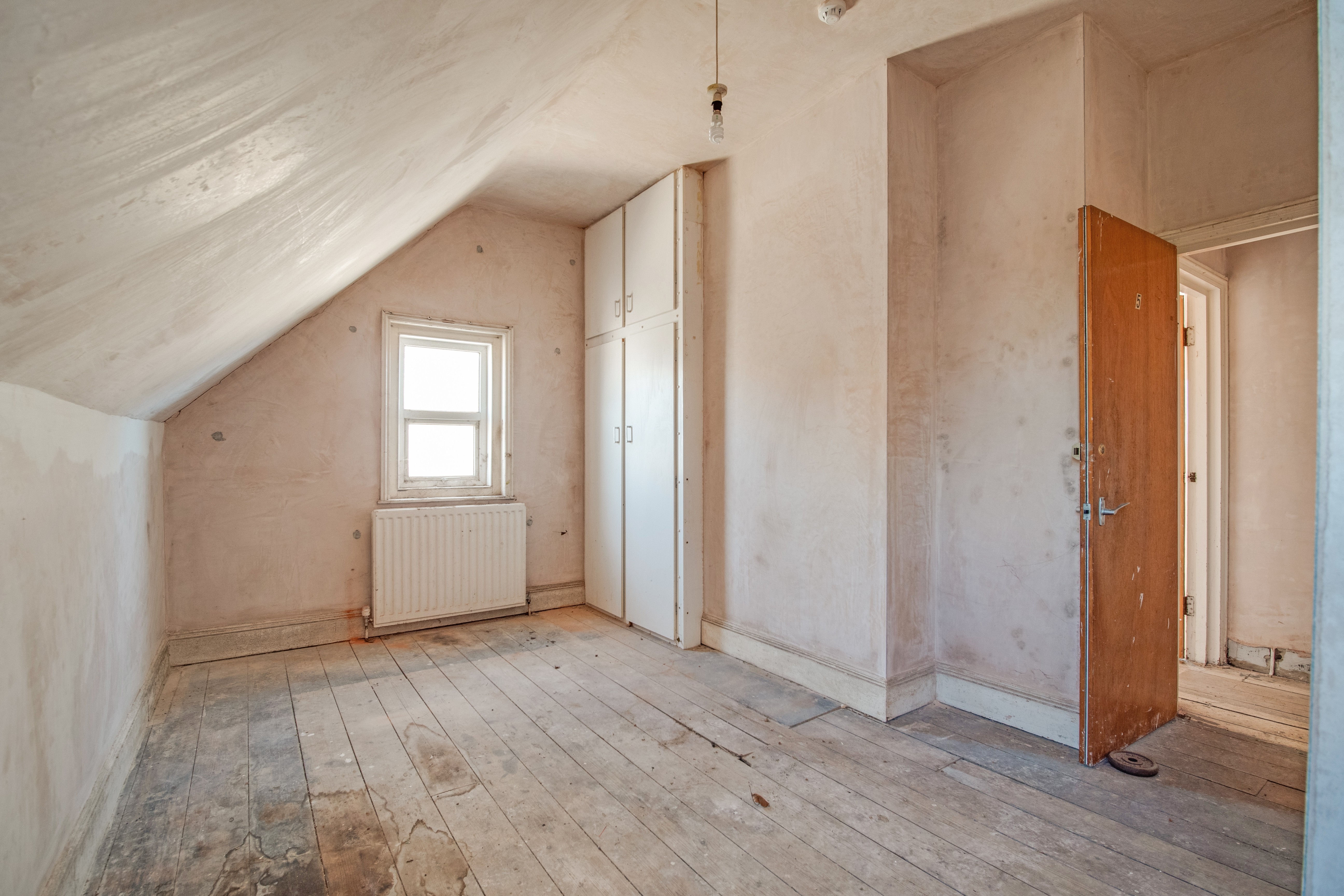 VACANT - Substantial Detached Freehold Building