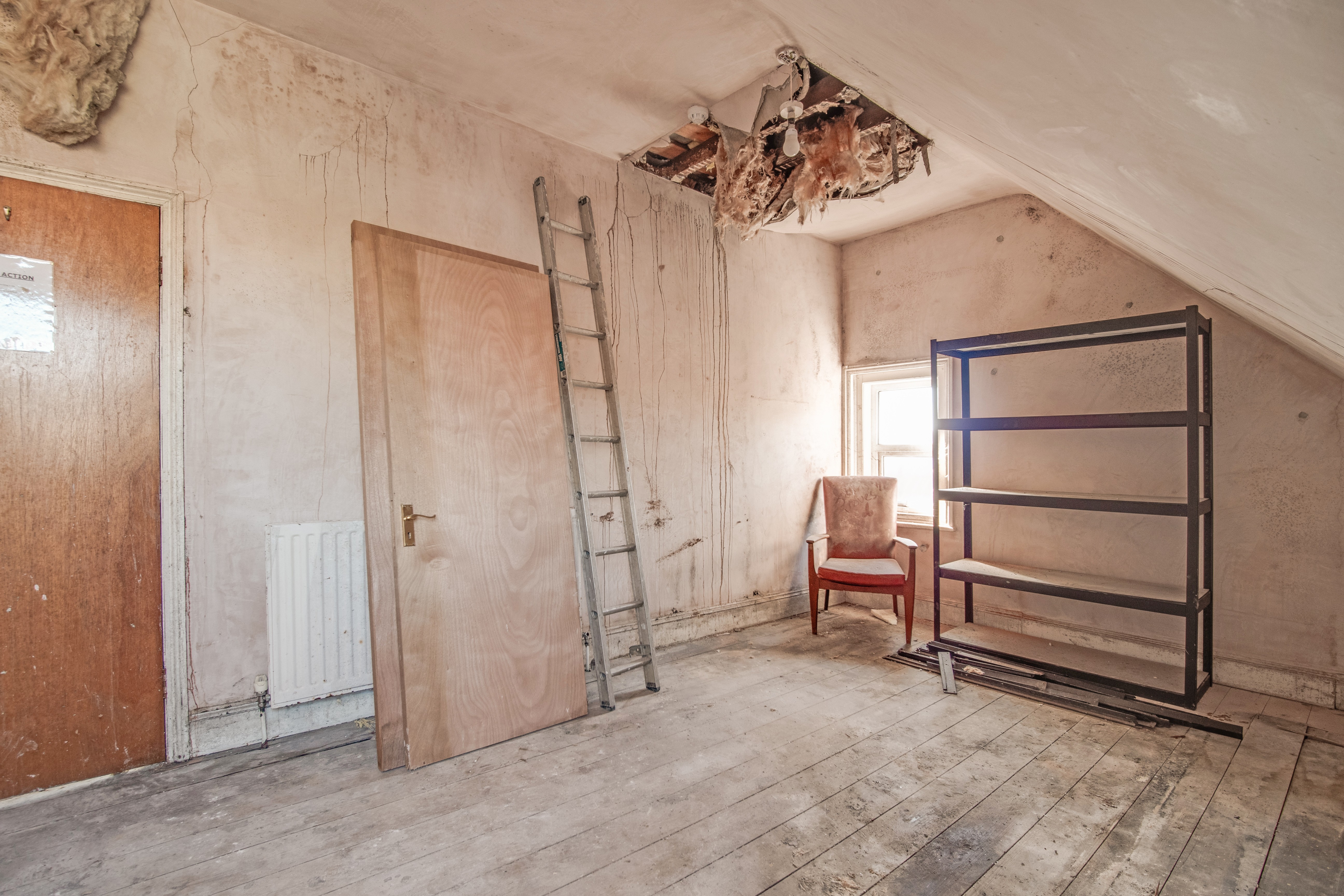 VACANT - Substantial Detached Freehold Building