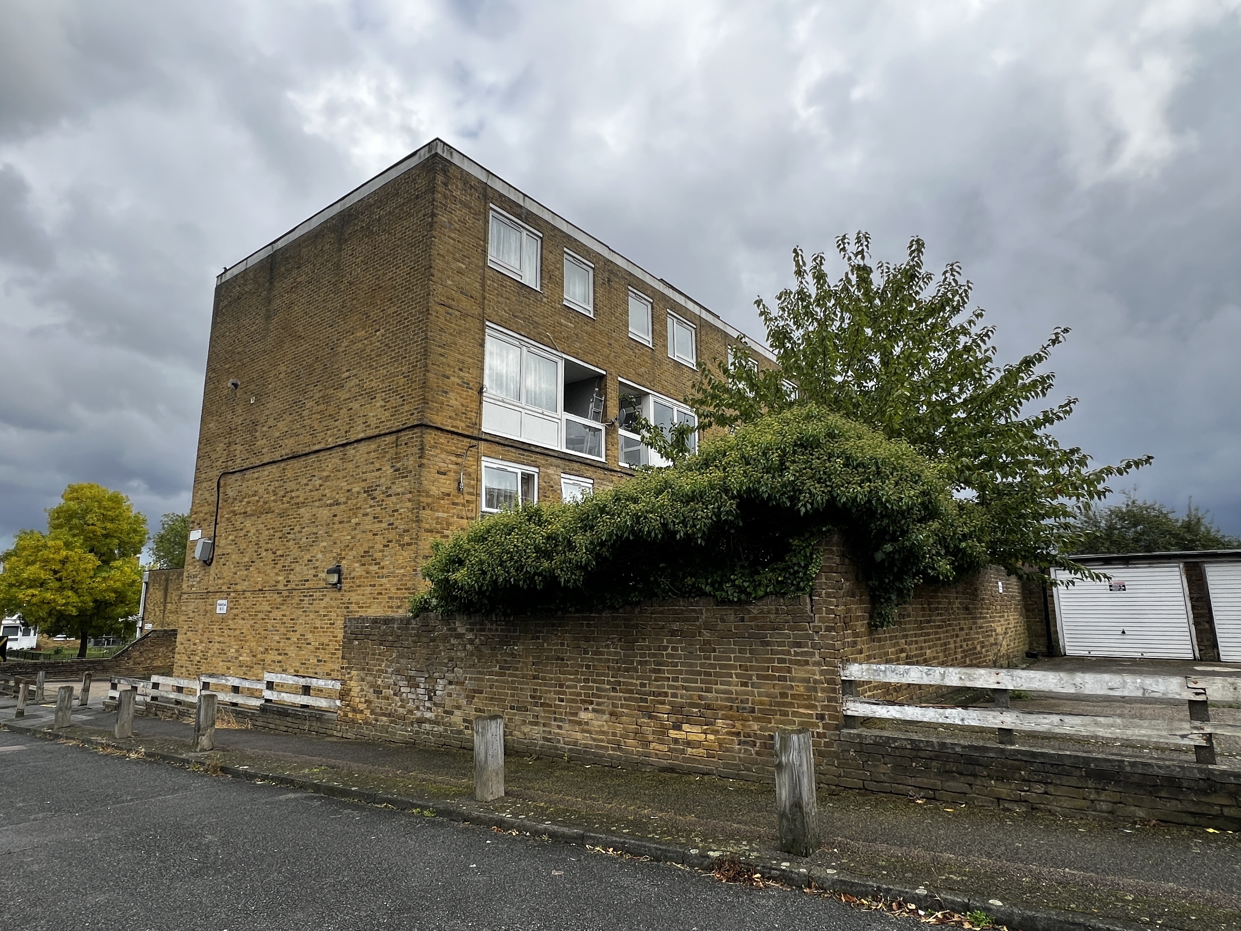INVESTMENT - Leasehold Split Level Purpose Built Maisonette