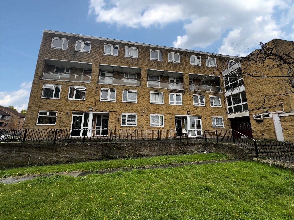 INVESTMENT - Leasehold Split Level Purpose Built Maisonette