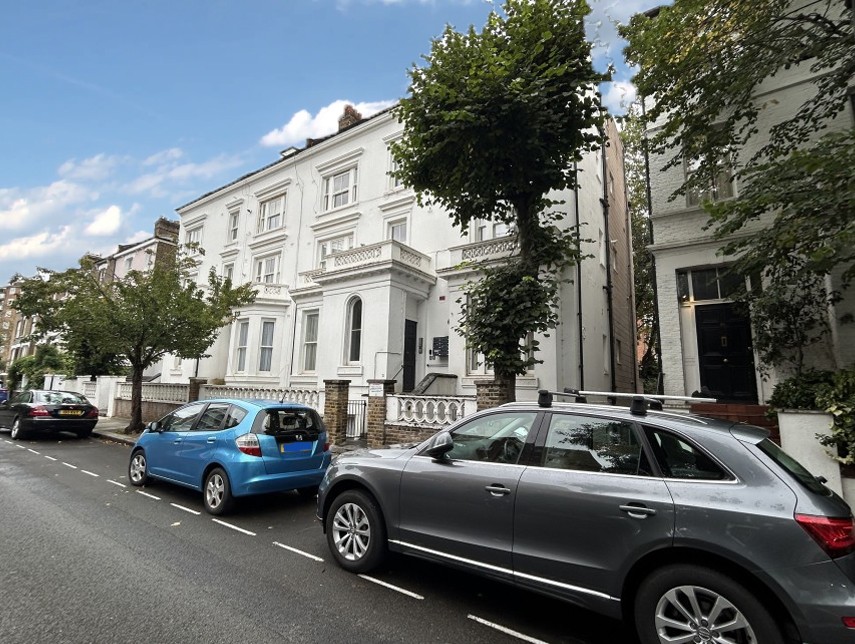 VACANT - Leasehold Self Contained Lower Ground Floor Flat