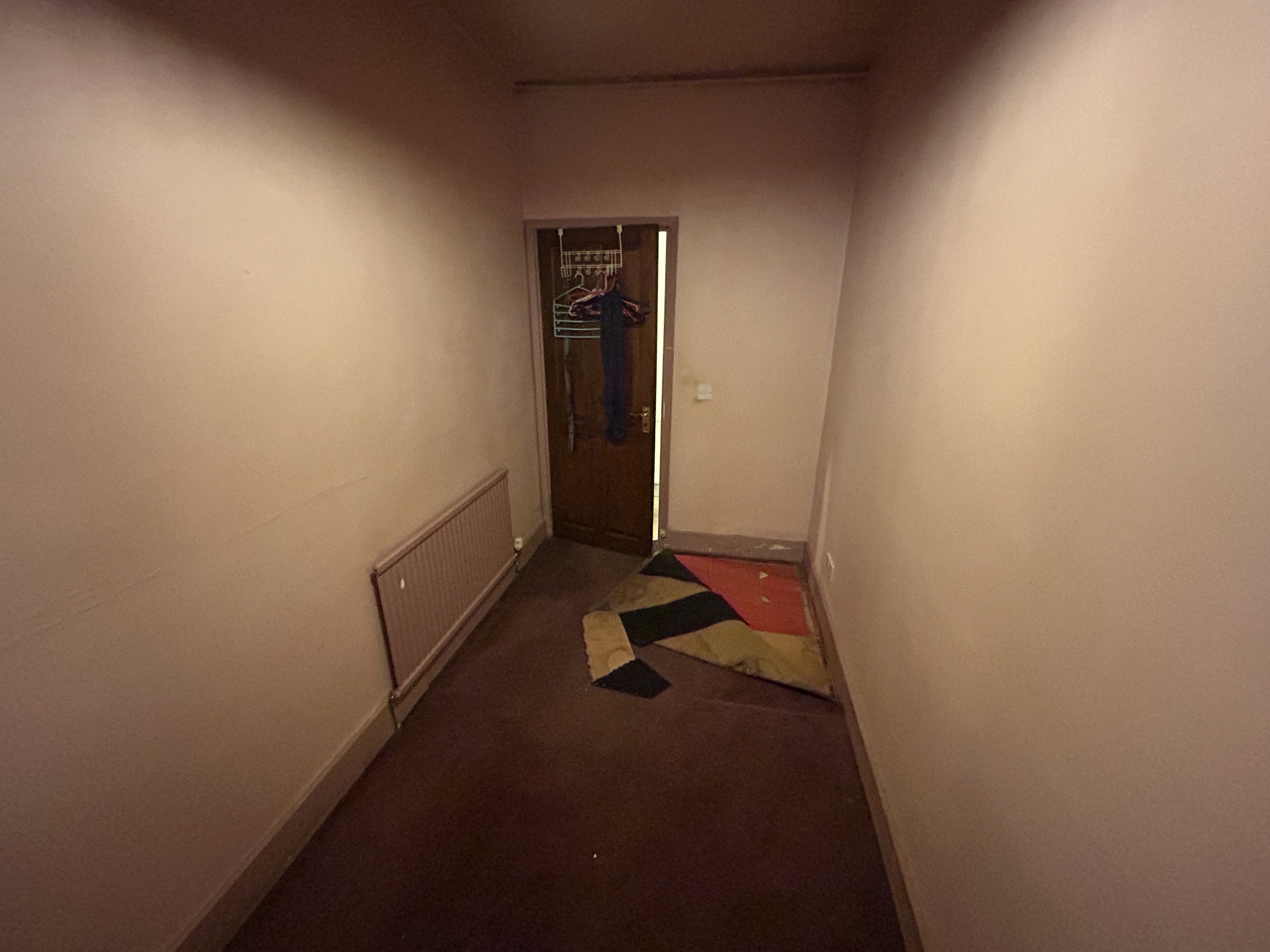 VACANT - Leasehold Self Contained Lower Ground Floor Flat