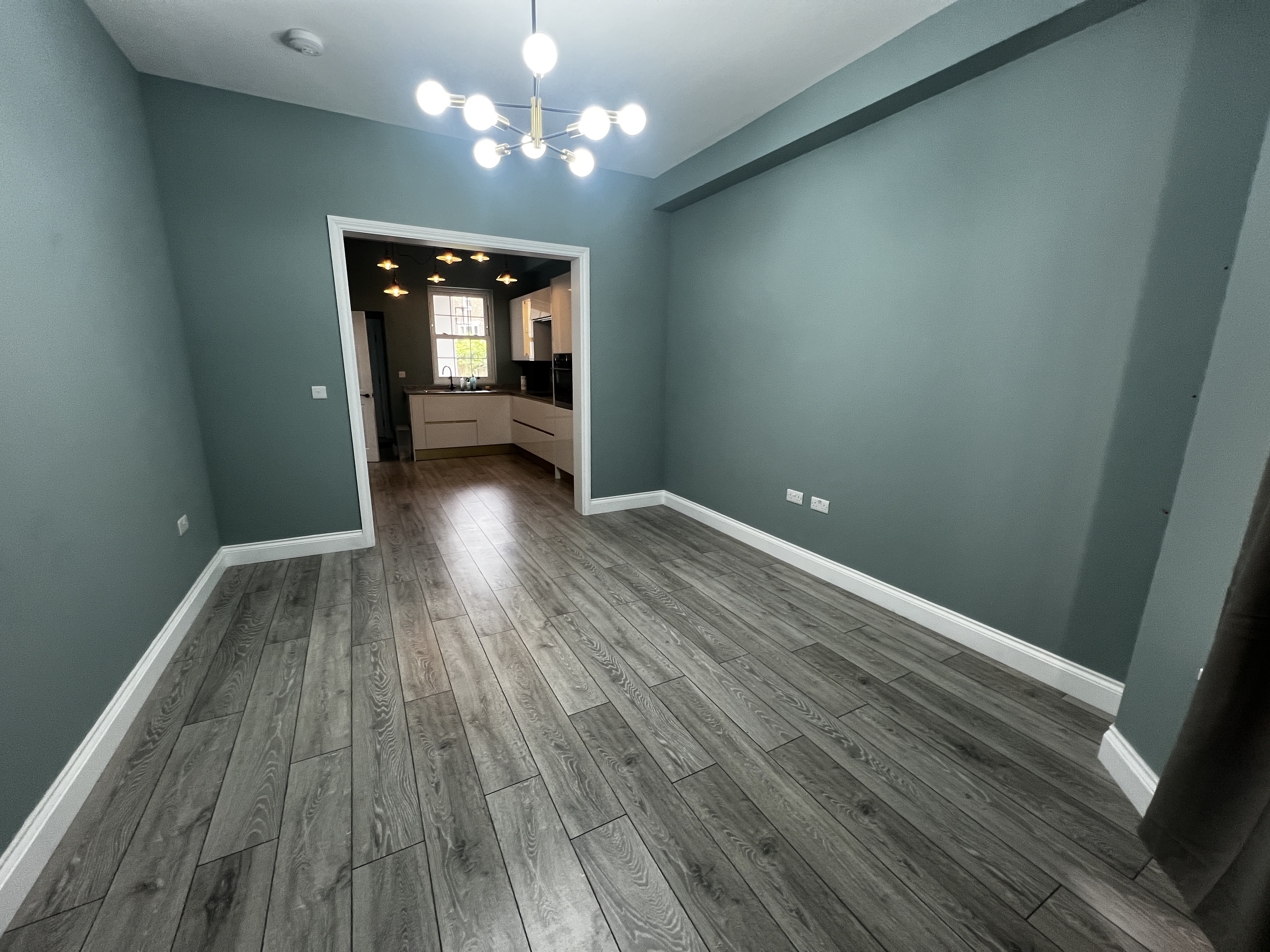 VACANT/INVESTMENT - Freehold Mid Terrace Building