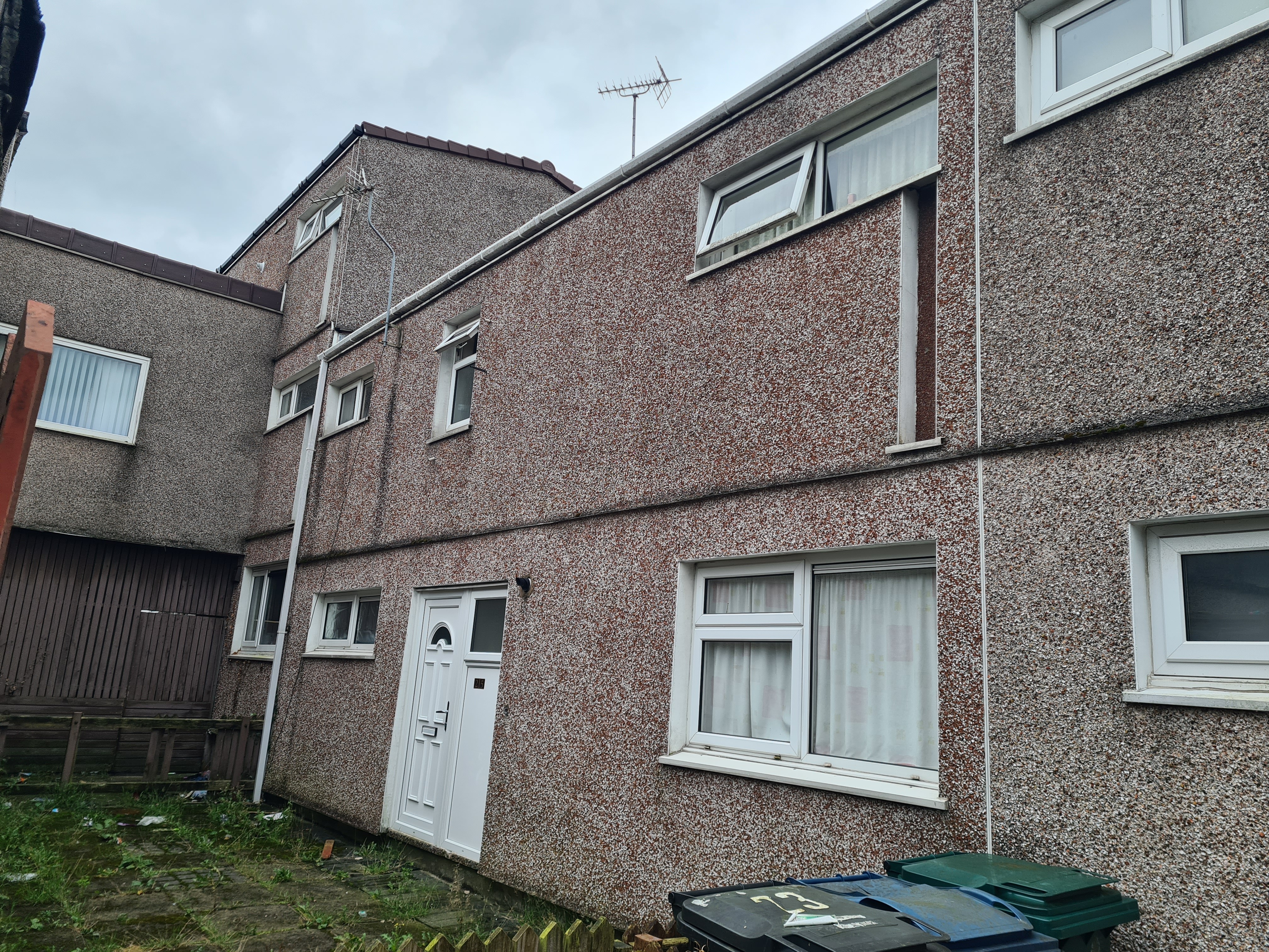 INVESTMENT - Freehold Terrace House