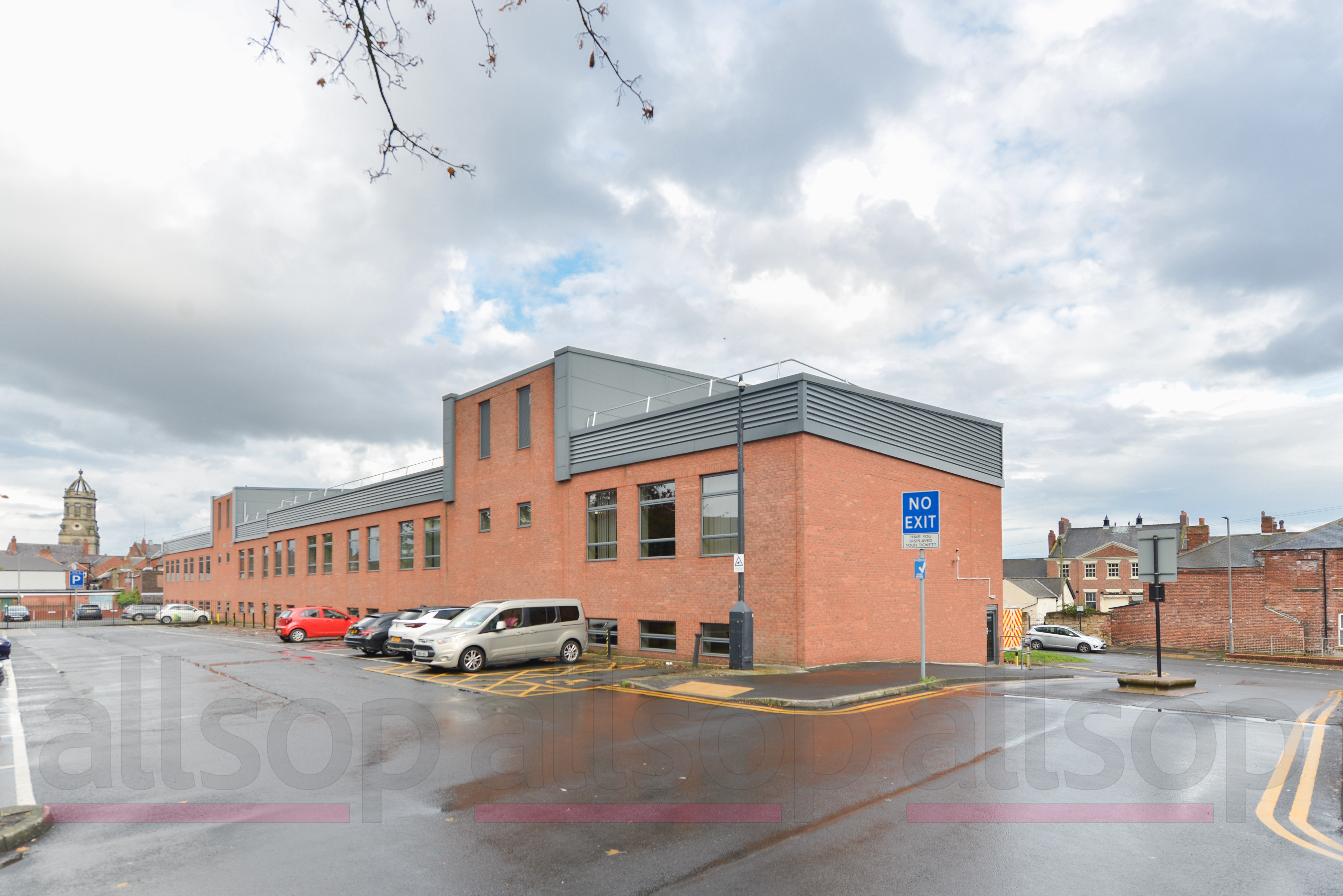 Well located Freehold Office Investment