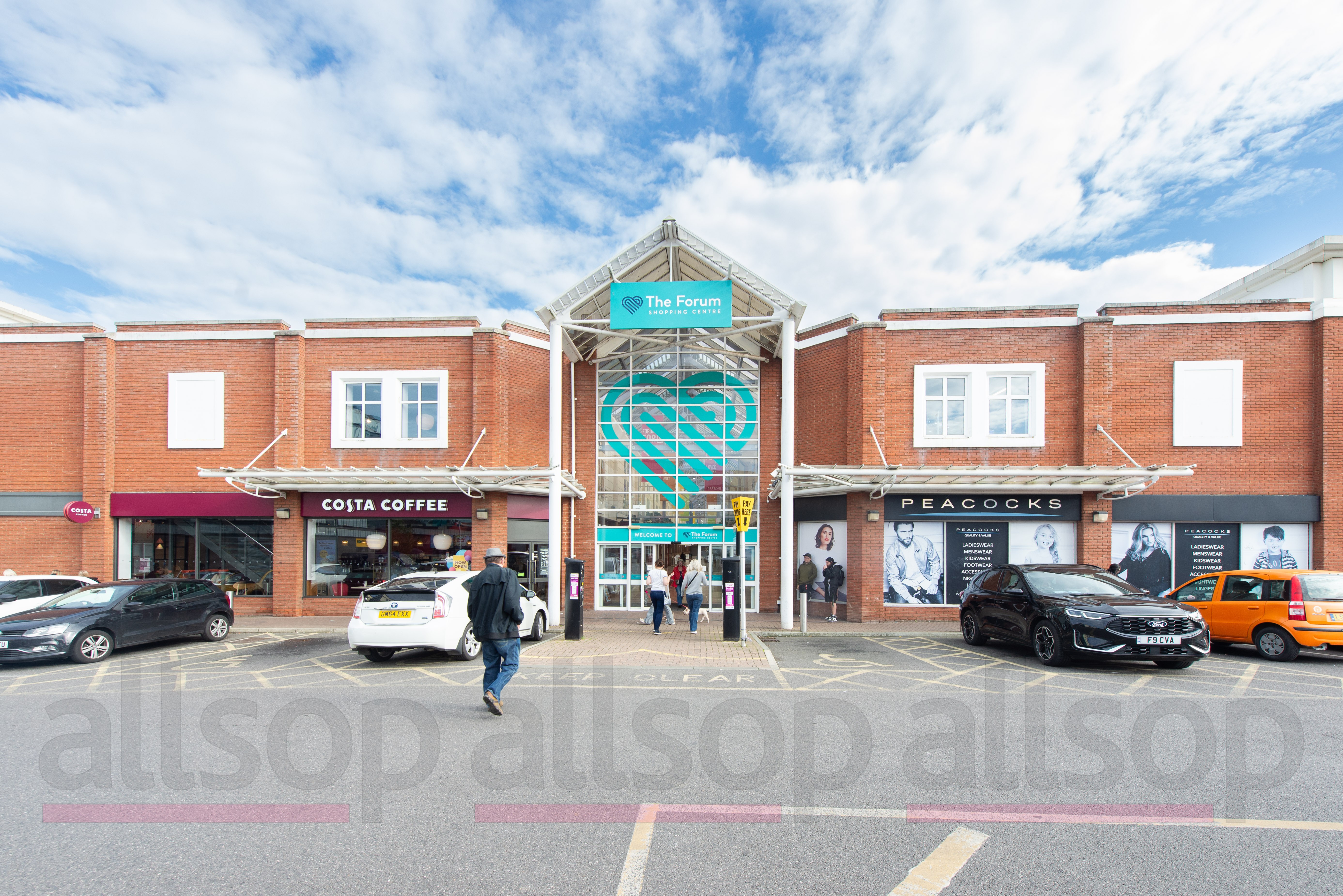 Prominent Town Centre Freehold Shopping Centre Investment