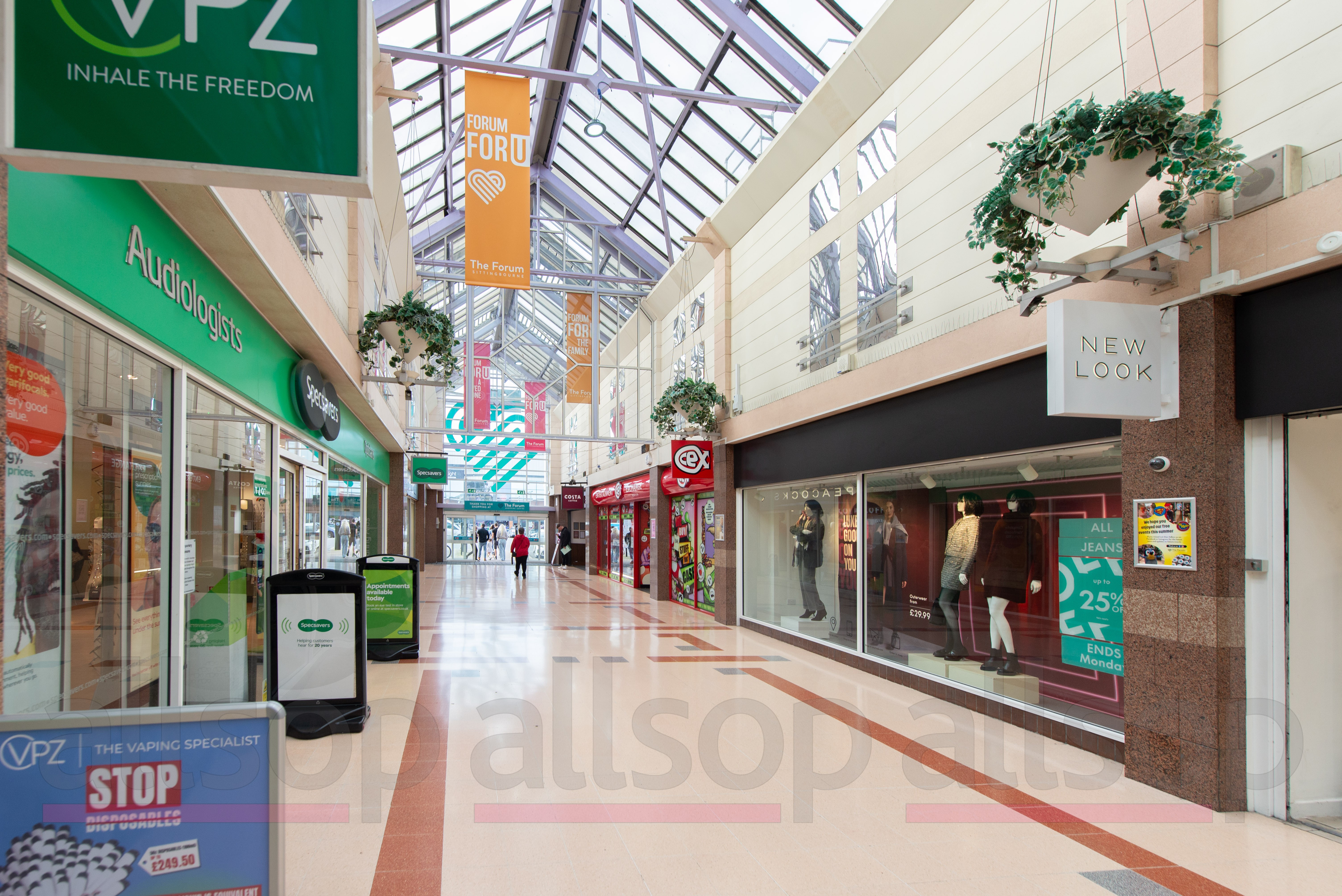 Prominent Town Centre Freehold Shopping Centre Investment
