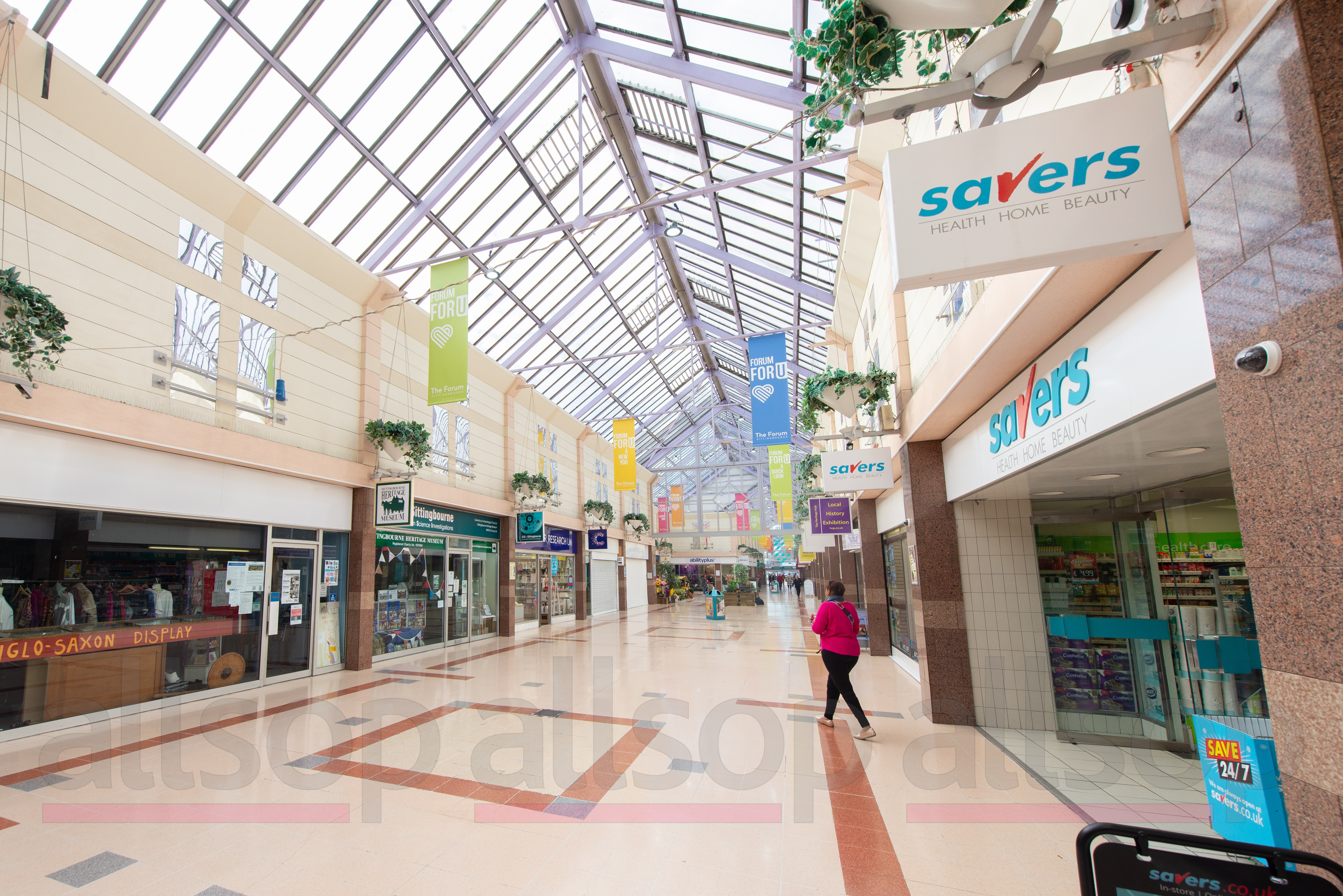 Prominent Town Centre Freehold Shopping Centre Investment