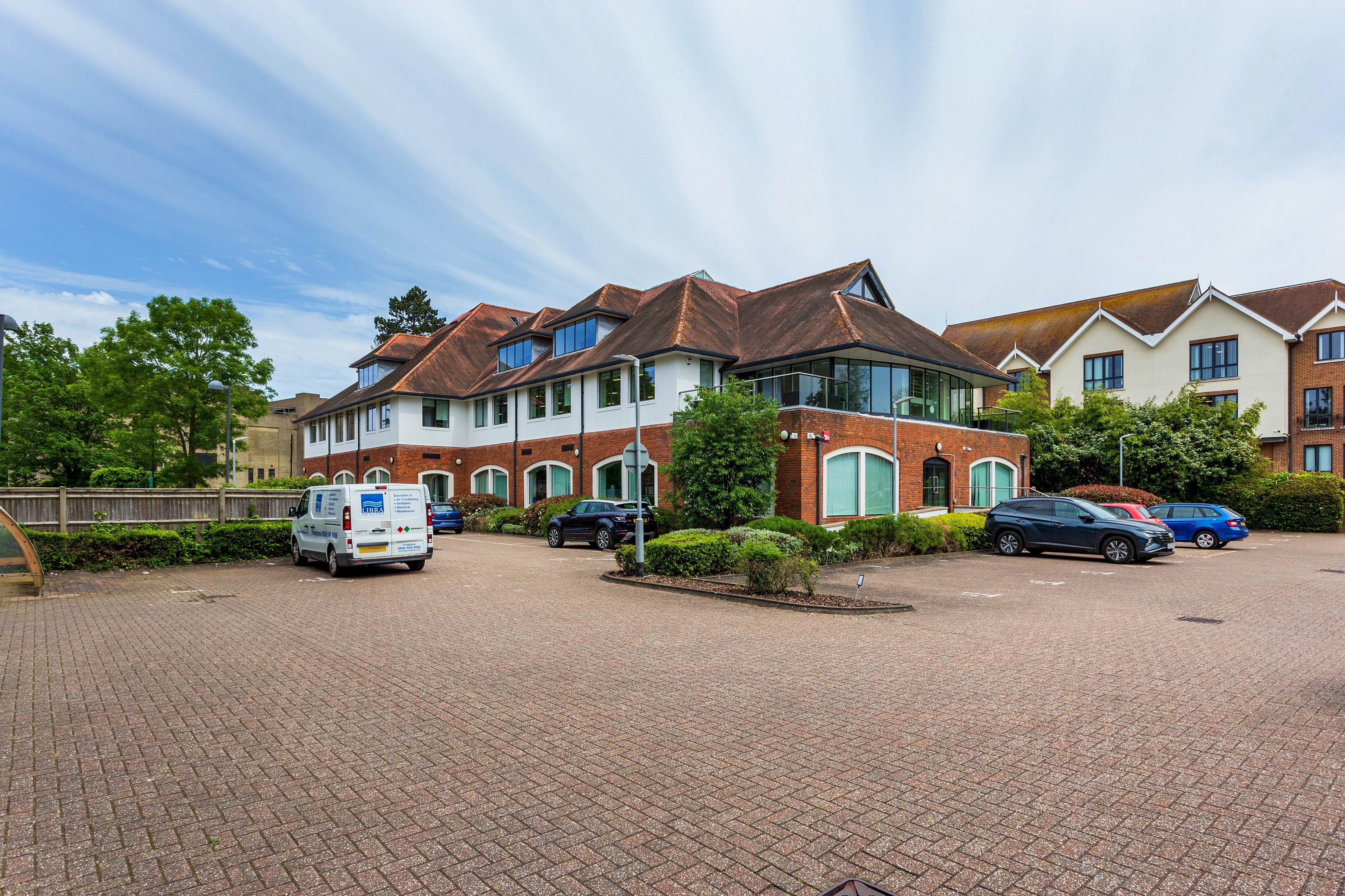Freehold Multi-Let Modern Office Investment