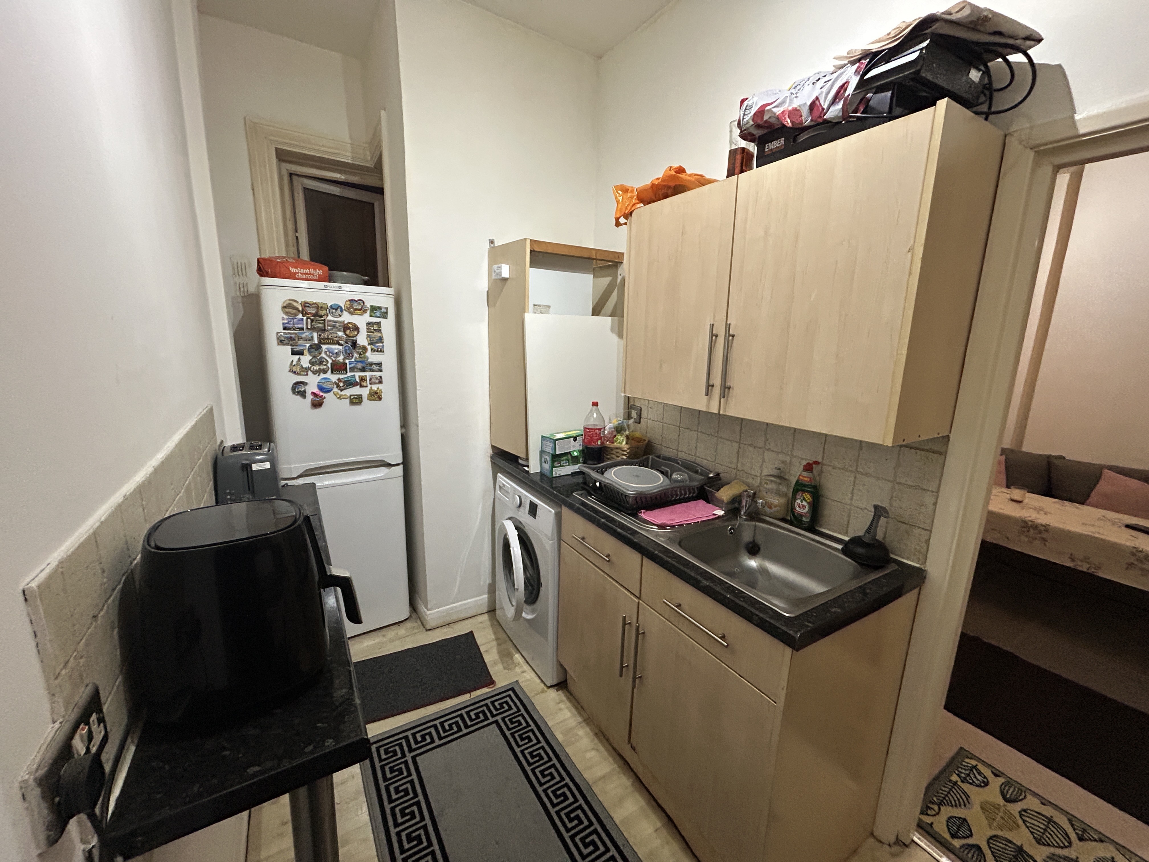 INVESTMENT - Leasehold Self Contained First Floor Flat