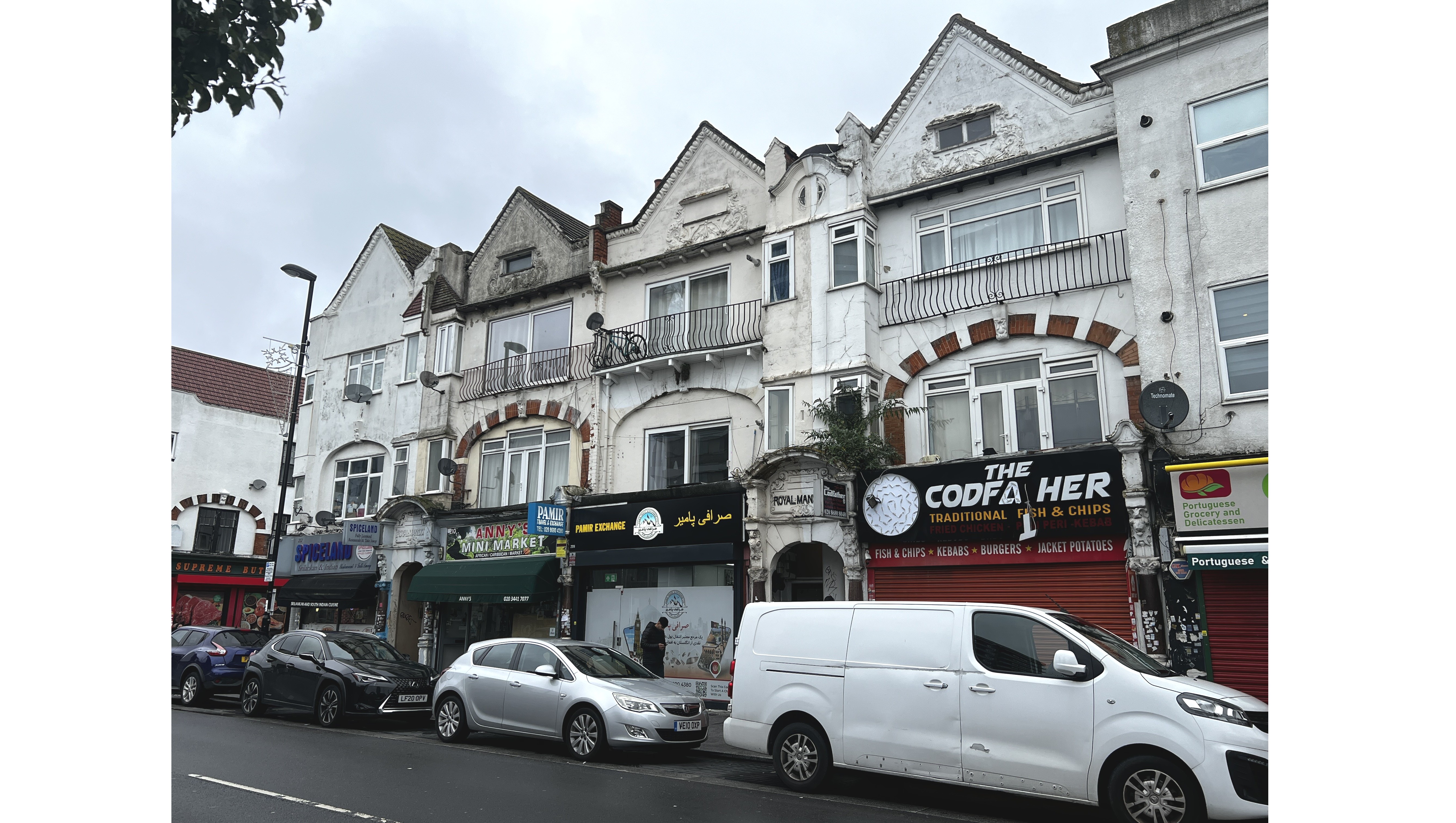 INVESTMENT - Leasehold Self Contained First Floor Flat