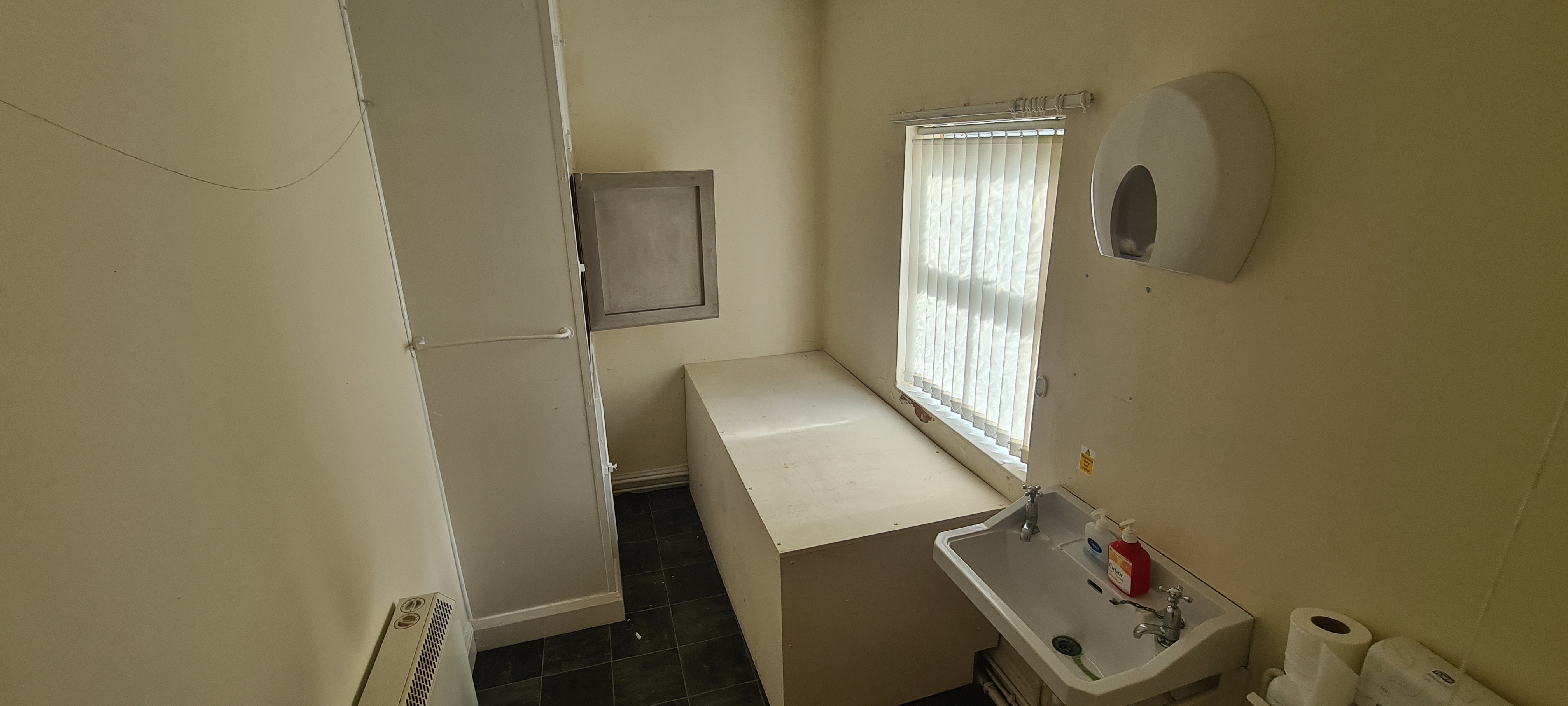 VACANT - Long Leasehold Self Contained First Floor Flat