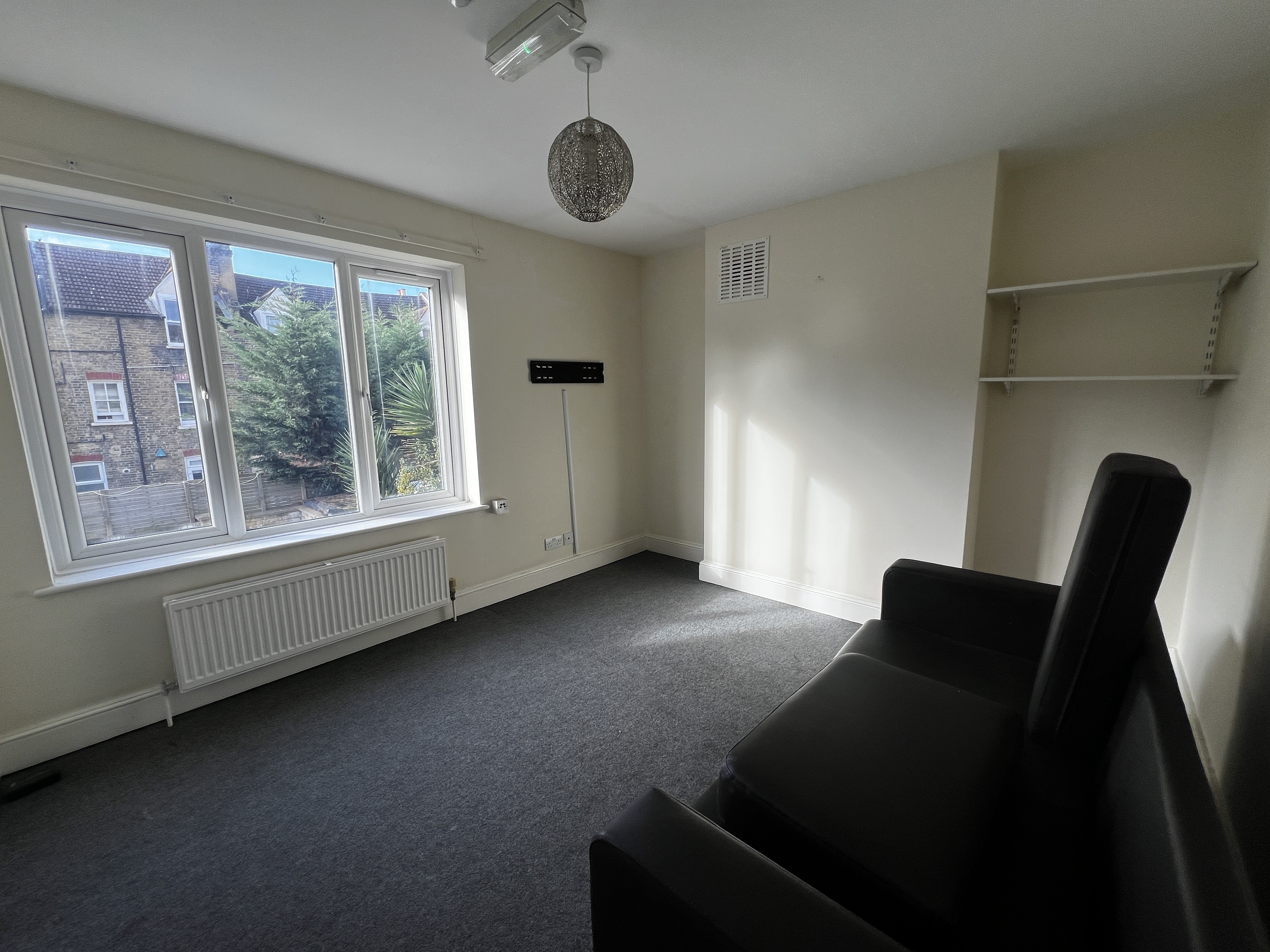 VACANT - Freehold Mid Terrace Building