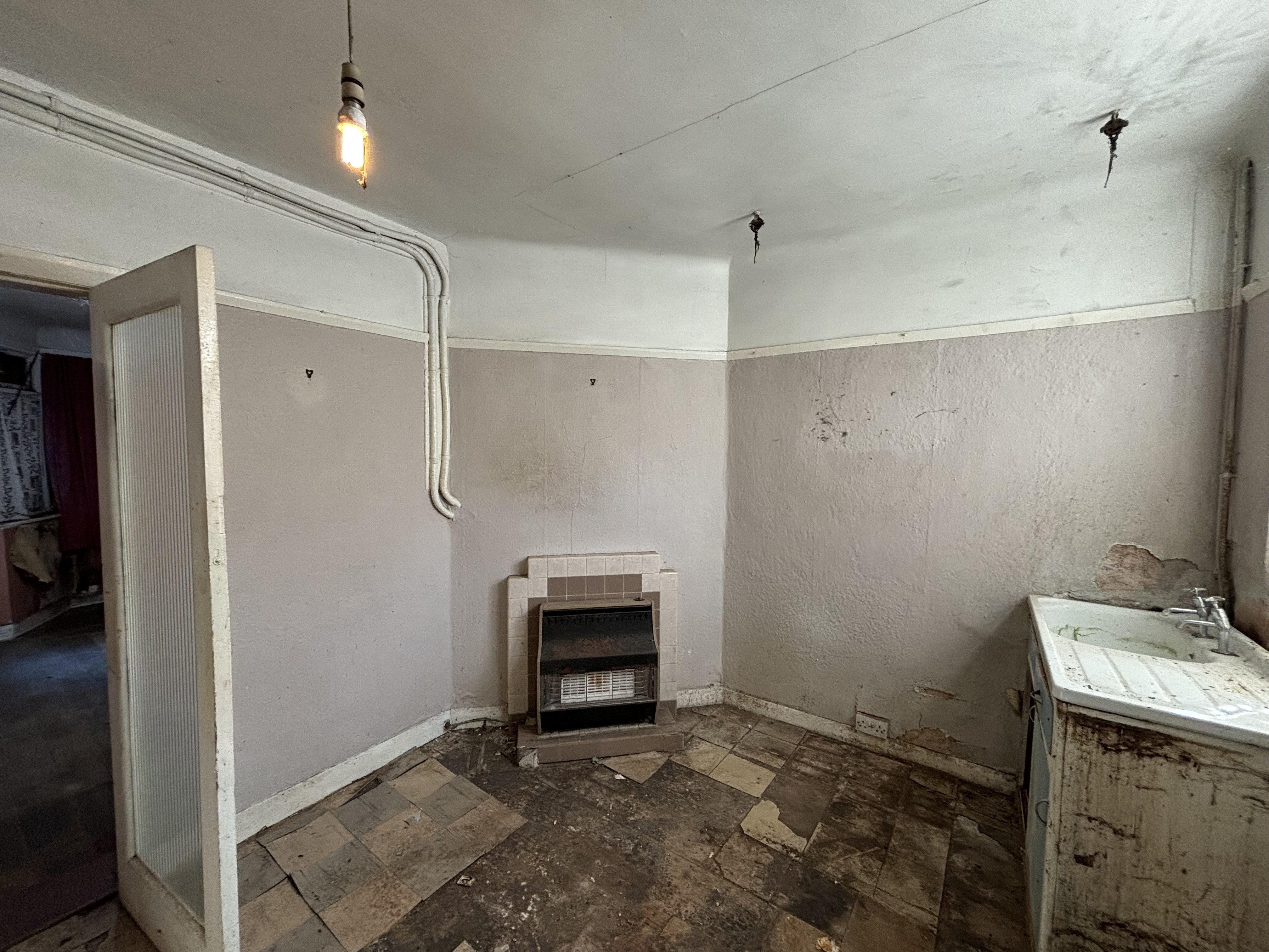 VACANT - Freehold Semi-Detached House