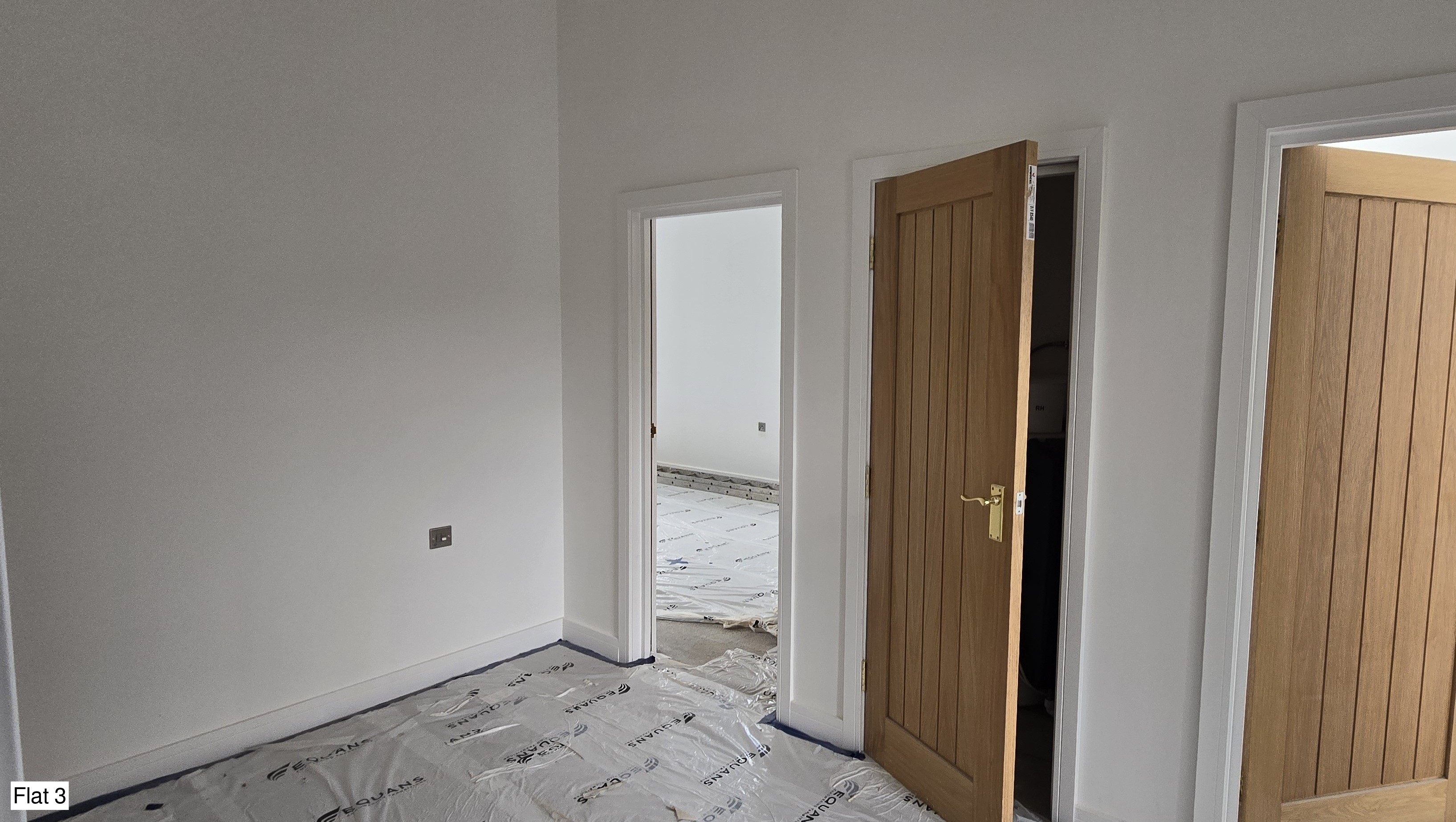 INVESTMENT - Freehold Detached Block of Flats 