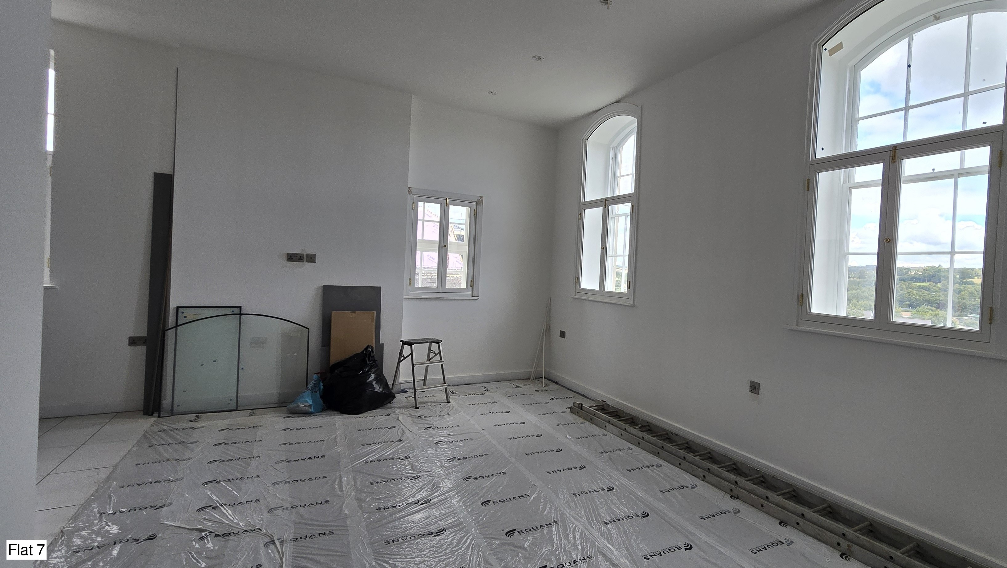 INVESTMENT - Freehold Detached Block of Flats 