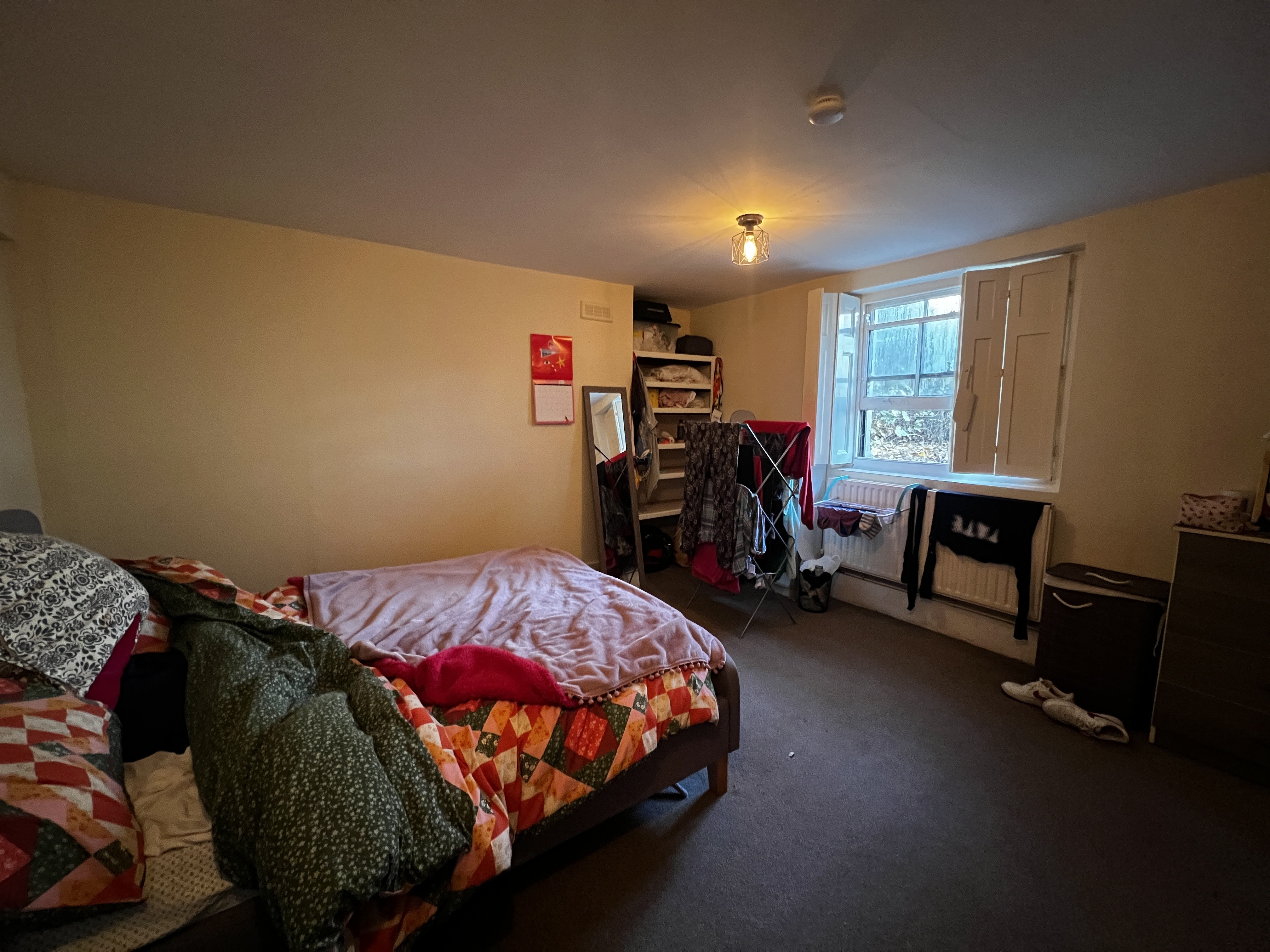 INVESTMENT - Freehold End of Terrace (HMO) Building 